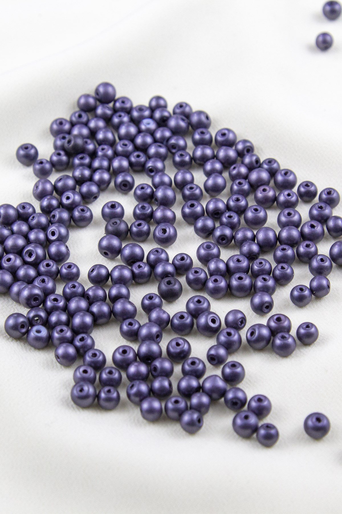 Mat Koyu Gri 5 mm Cam İnci Boncuk Aksesuar Takı Malzemesi (30 Gr 160 Adet)