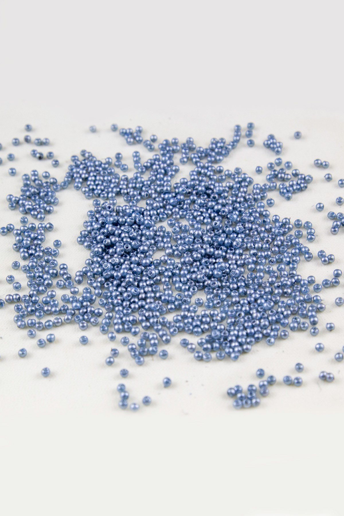 Mavi Tonunda 3 mm Plastik İnci Boncuk Takı Aksesuar Malzemesi (20 Gr)