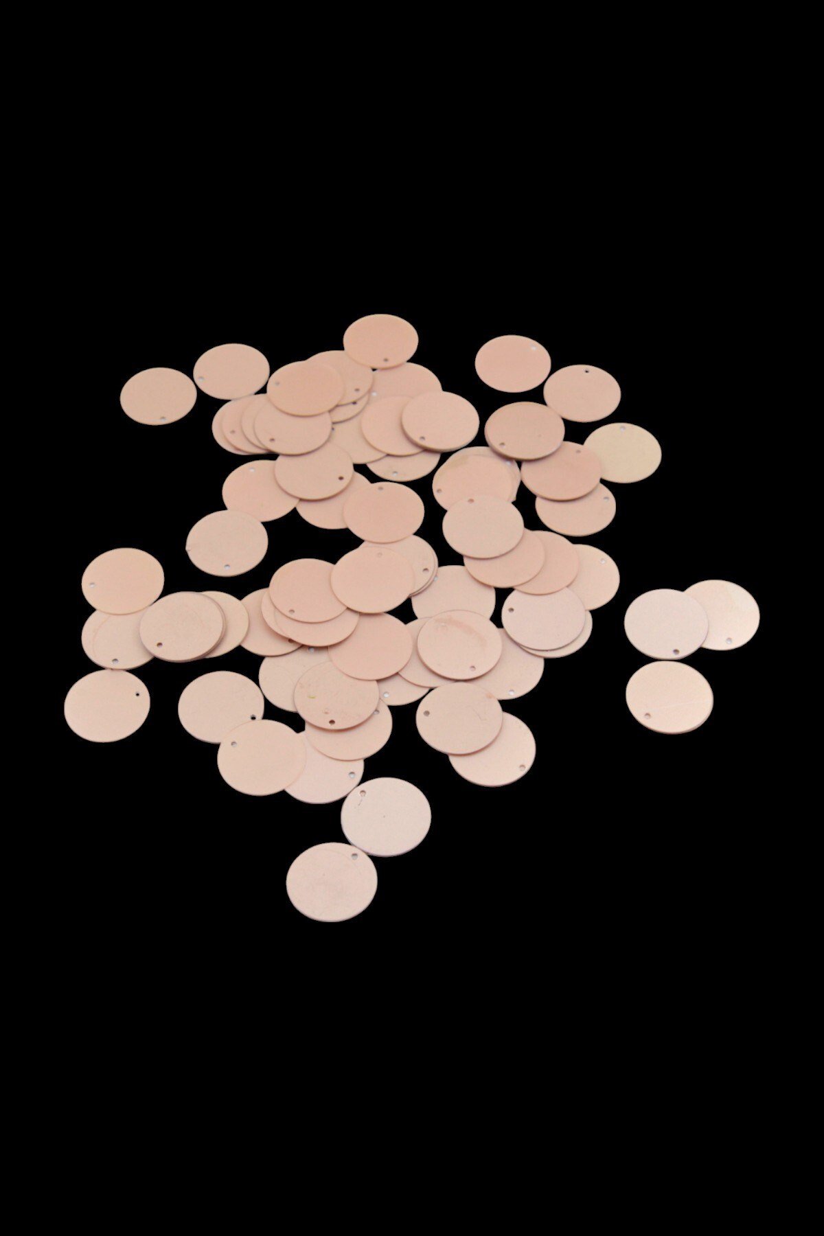 Pudra 16 mm Yandan Delikli Plastik Pul Payet 30 Gr (Tülbent, Oya, Havlu Malzemesi)