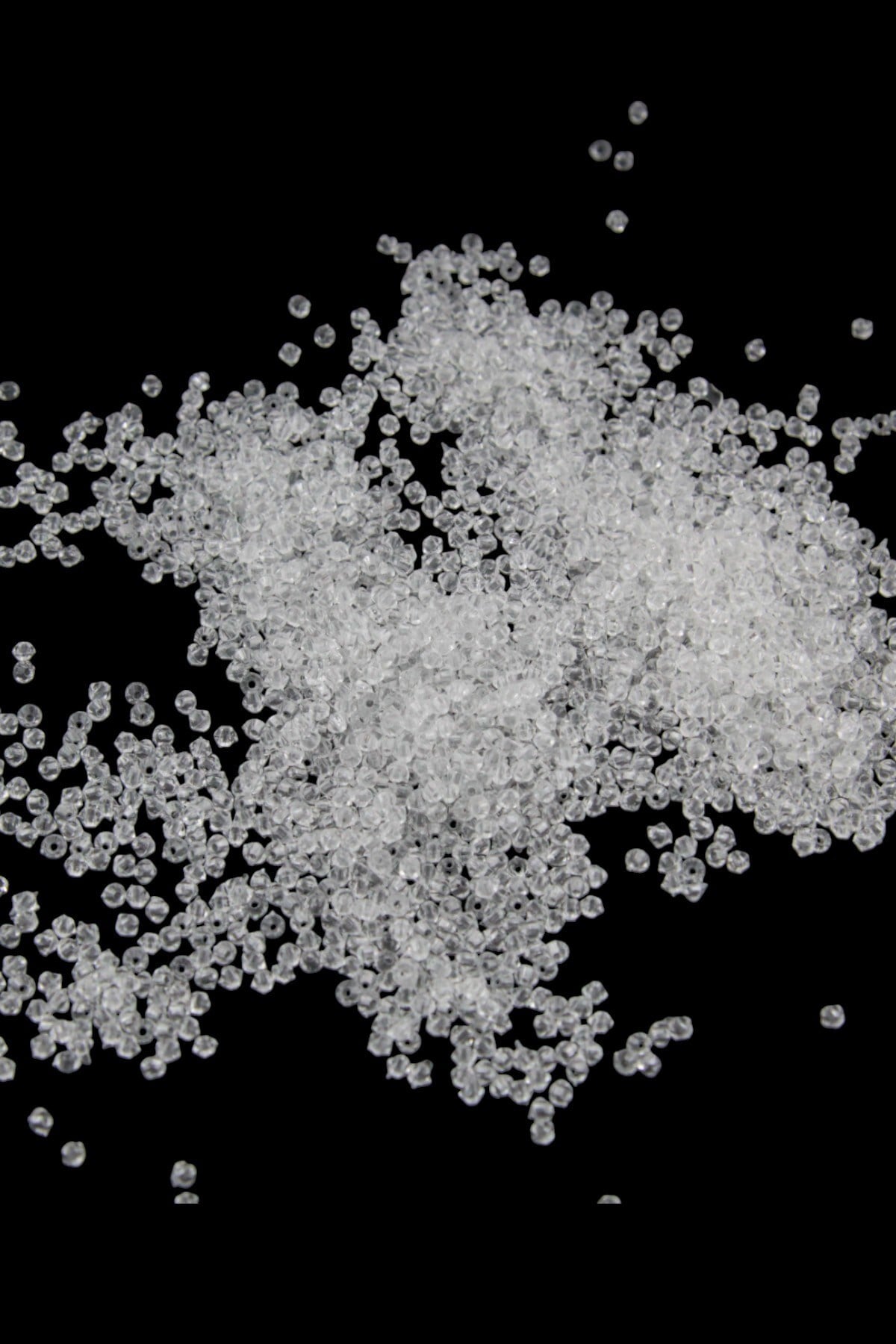 Şeffaf 3 mm Piramit Akrilik Boncuk Akseuar Takı Malzeme (25 Gr)