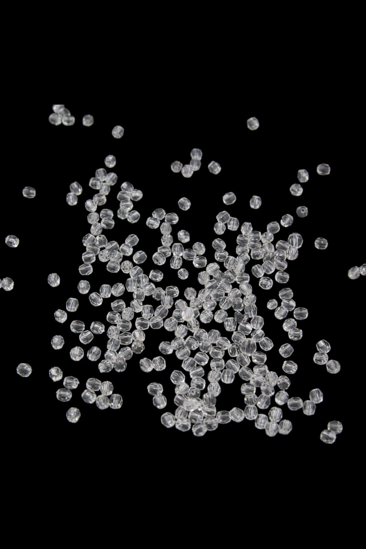 Şeffaf 4 mm Basık Oval Akrilik Boncuk Aksesuar Takı Malzemesi (25 Gr)