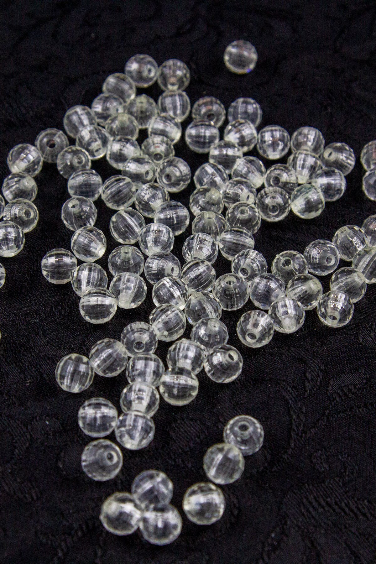 Şeffafımsı 8 mm Dünya Akrilik Boncuk Aksesuar Takı Malzemesi (25 Gram)