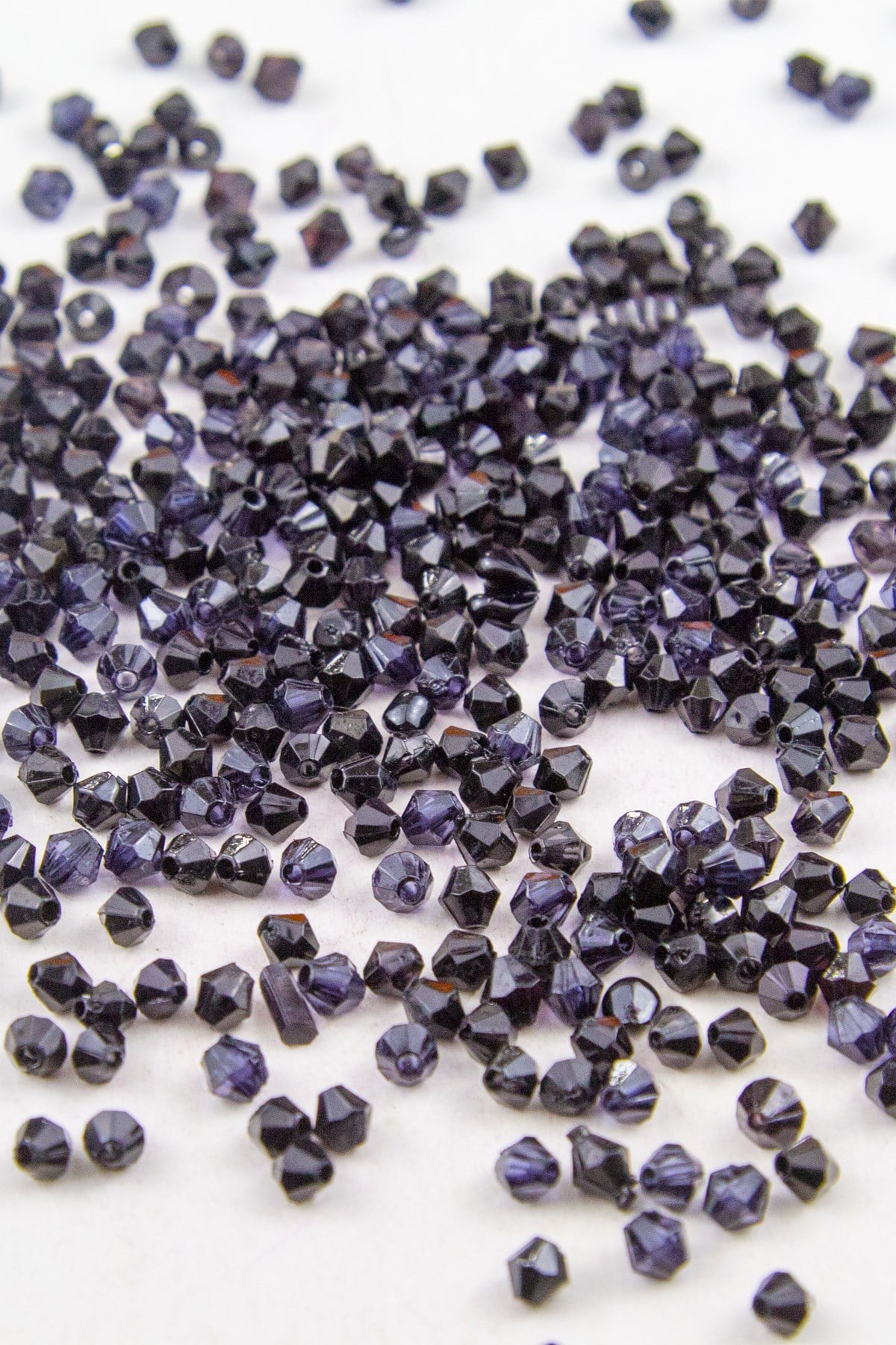 Siyah Piramit 5 mm Akrilik Boncuk Aksesuar (25 Gram)