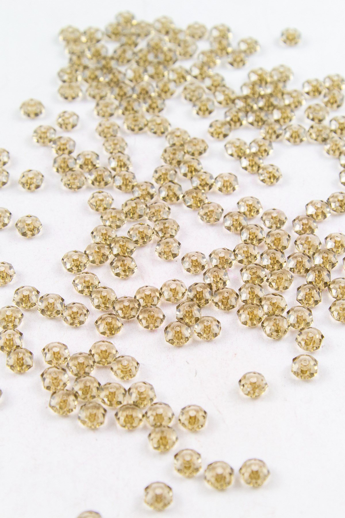 Vizon 6 mm Basık Akrilik Boncuk Aksesuar (25 Gram)