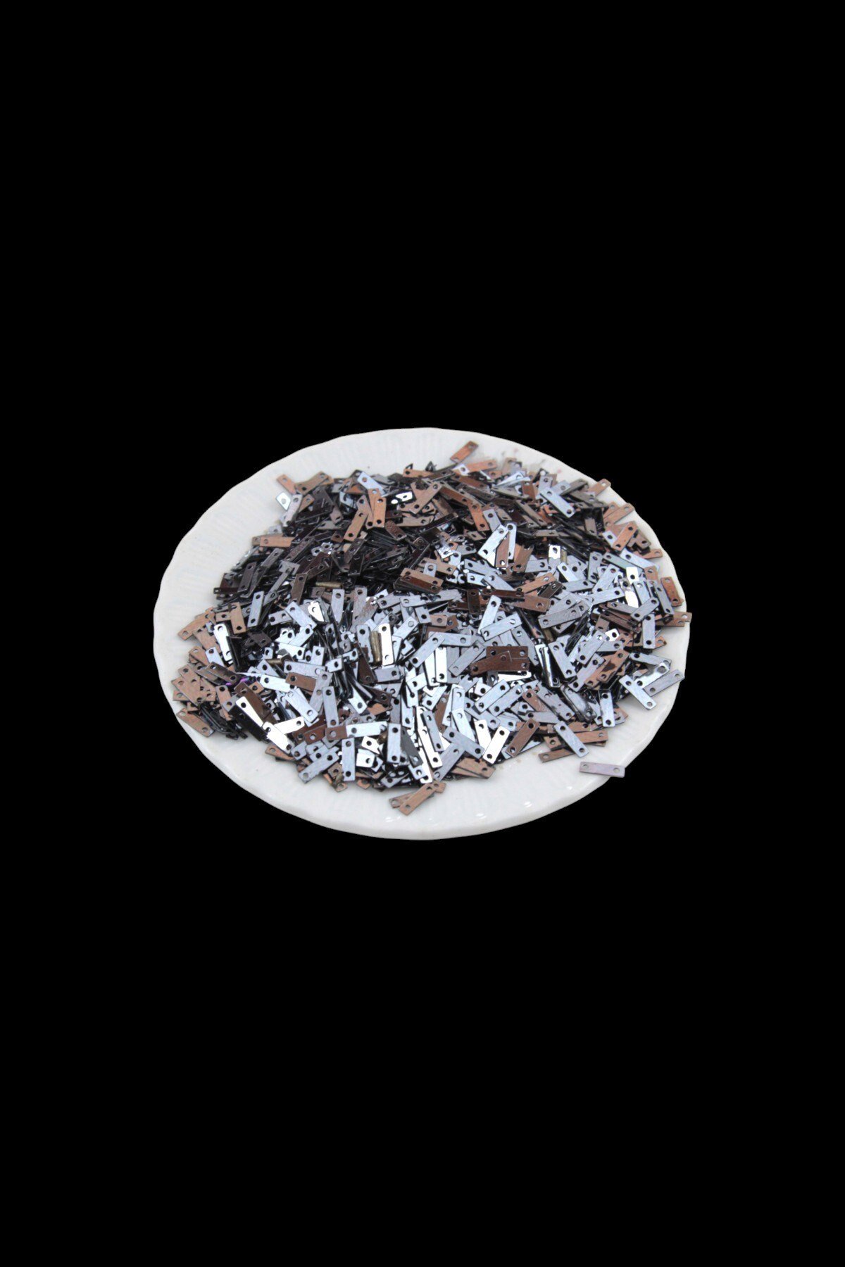 Yaprak Desen 5x10 mm Çift Delikli Pul Payet 30 Gr (Tülbent, Oya, Havlu Malzemesi)