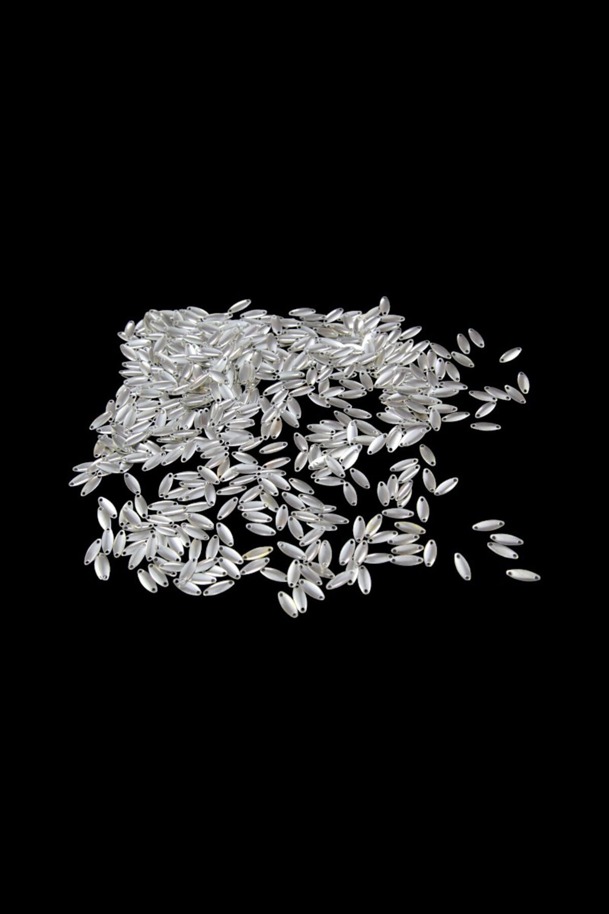 Yaprak Şekilli 11x4 mm Metal Pirinç Pul Payet (16 Gr 155 Adet)