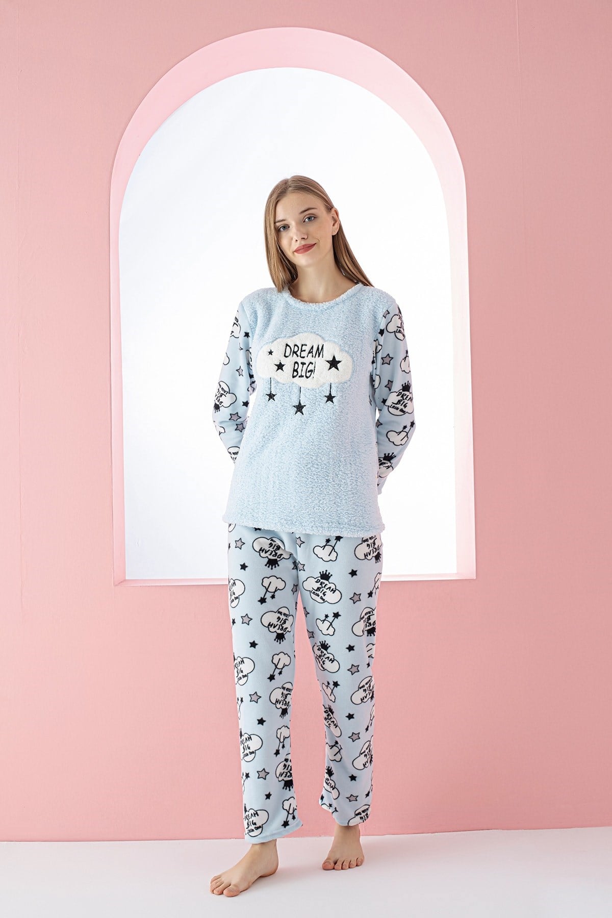 Kadın Bebe Mavisi Dream Big Yazı Nakışlı Polar Peluş Pijama Takımı.