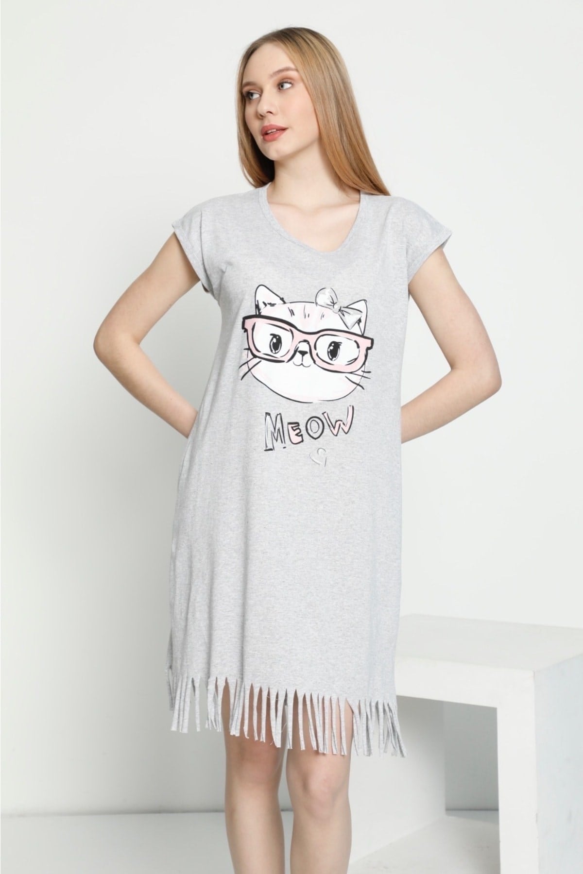 Kadın Gri Renkli Meow Kedicik Desenli Püsküllü Elbise