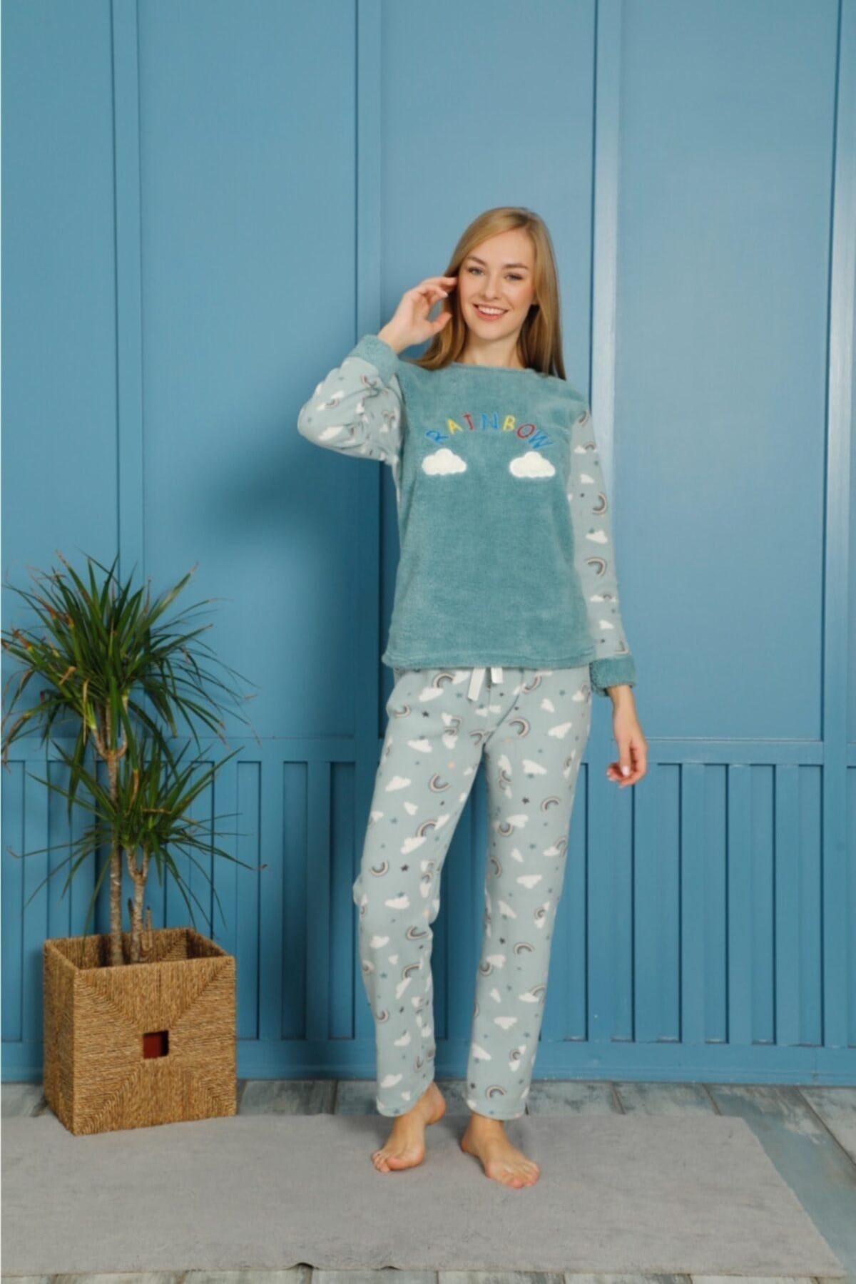 Kadın Mint Yeşili Bulut Baskılı Raınbow Yazılı Polar Peluş Pijama Takımı
