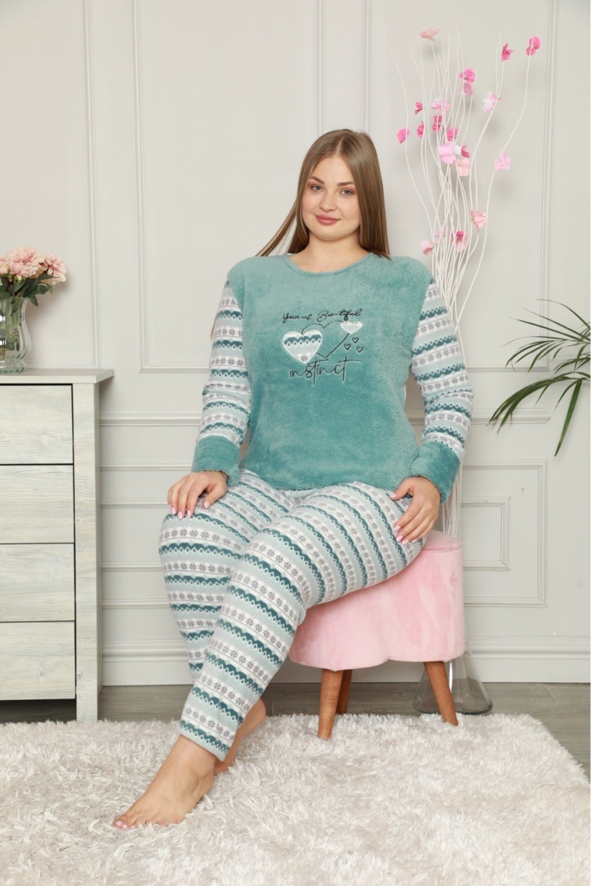 Kadın Mint Yeşili Büyük Beden Kalp Işlemeli Peluş Polar Pijama Takımı