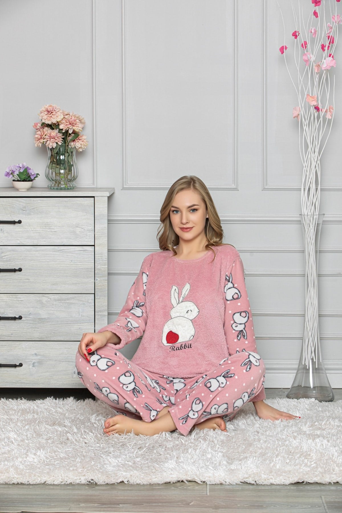 Kadın Pudra Tavşanlı Polar Pijama Takım