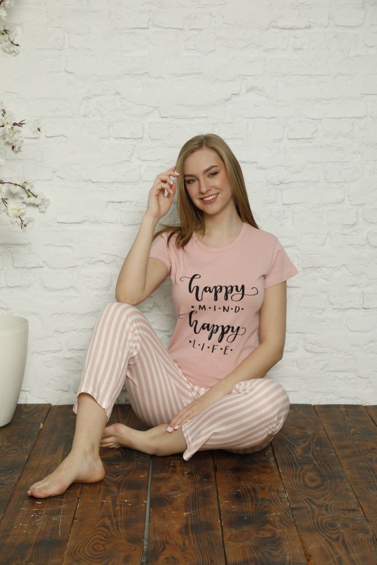 Kadın Pudra Yazılı Çizgili Pijama Takımı