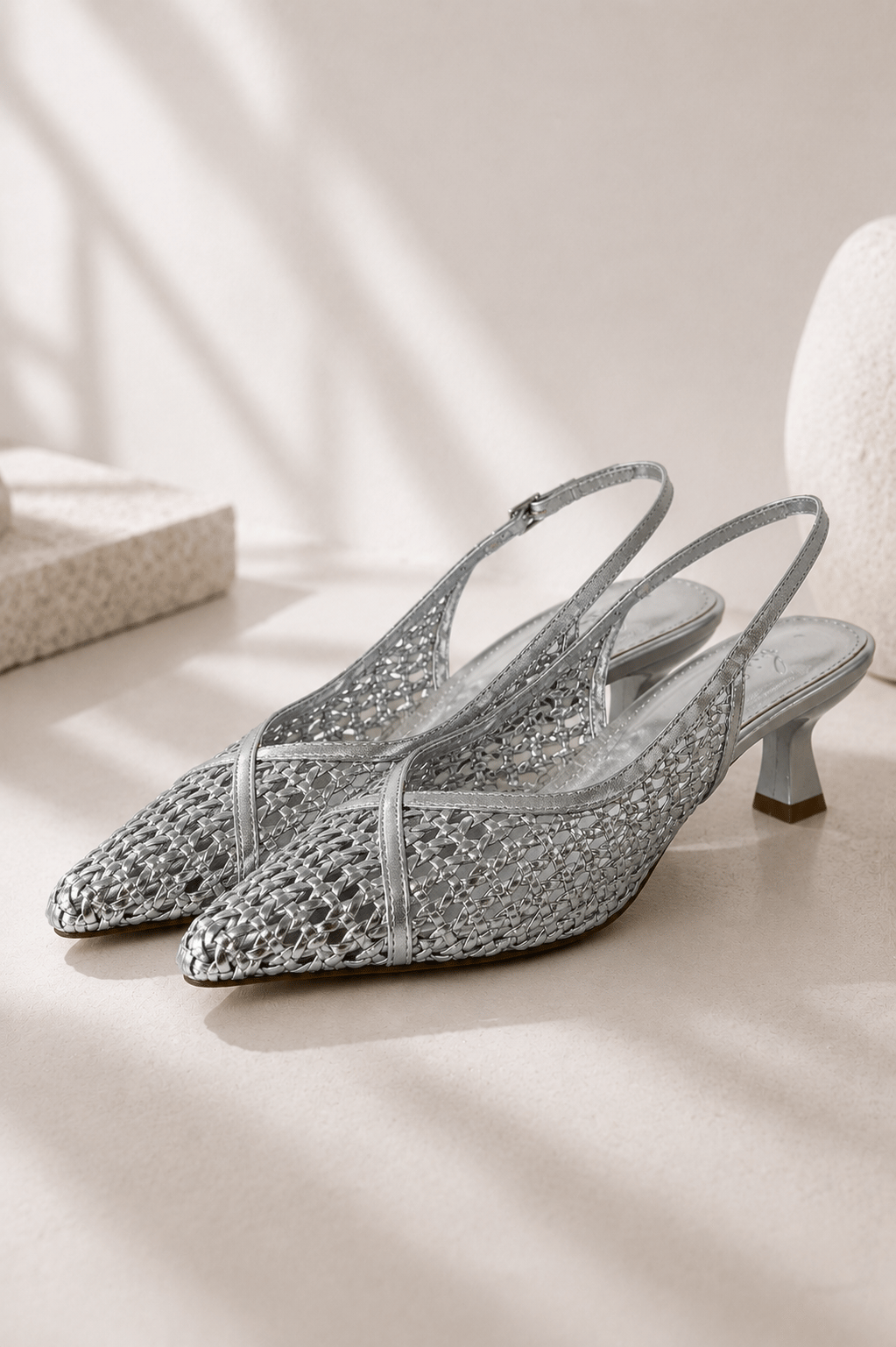 ALIX Kadın Gümüş Hasır Dokulu Sivri Burun Kadeh Topuklu Slingback Ayakkabı
