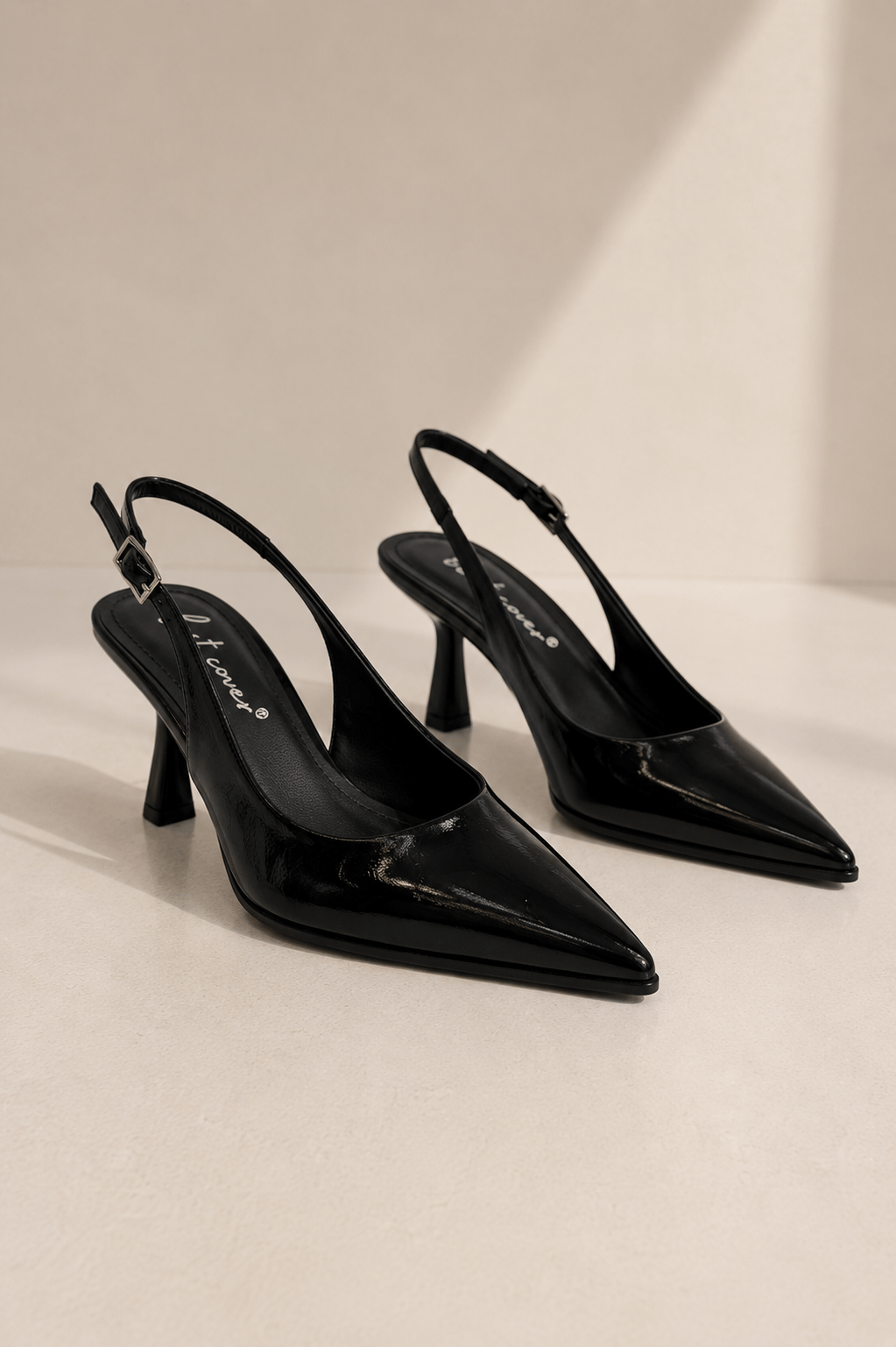 CELINE Kadın Siyah Sivri Burun Kırışık Rugan Slingback Tokalı 7 Cm İnce Topuklu Ayakkabı