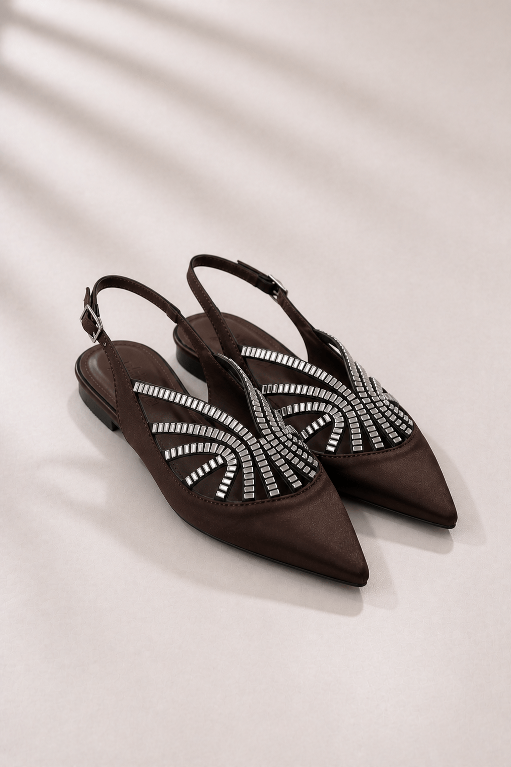 CERSEI Kadın Taş İşlemeli Sivri Burun Slingback Babet Ayakkabı