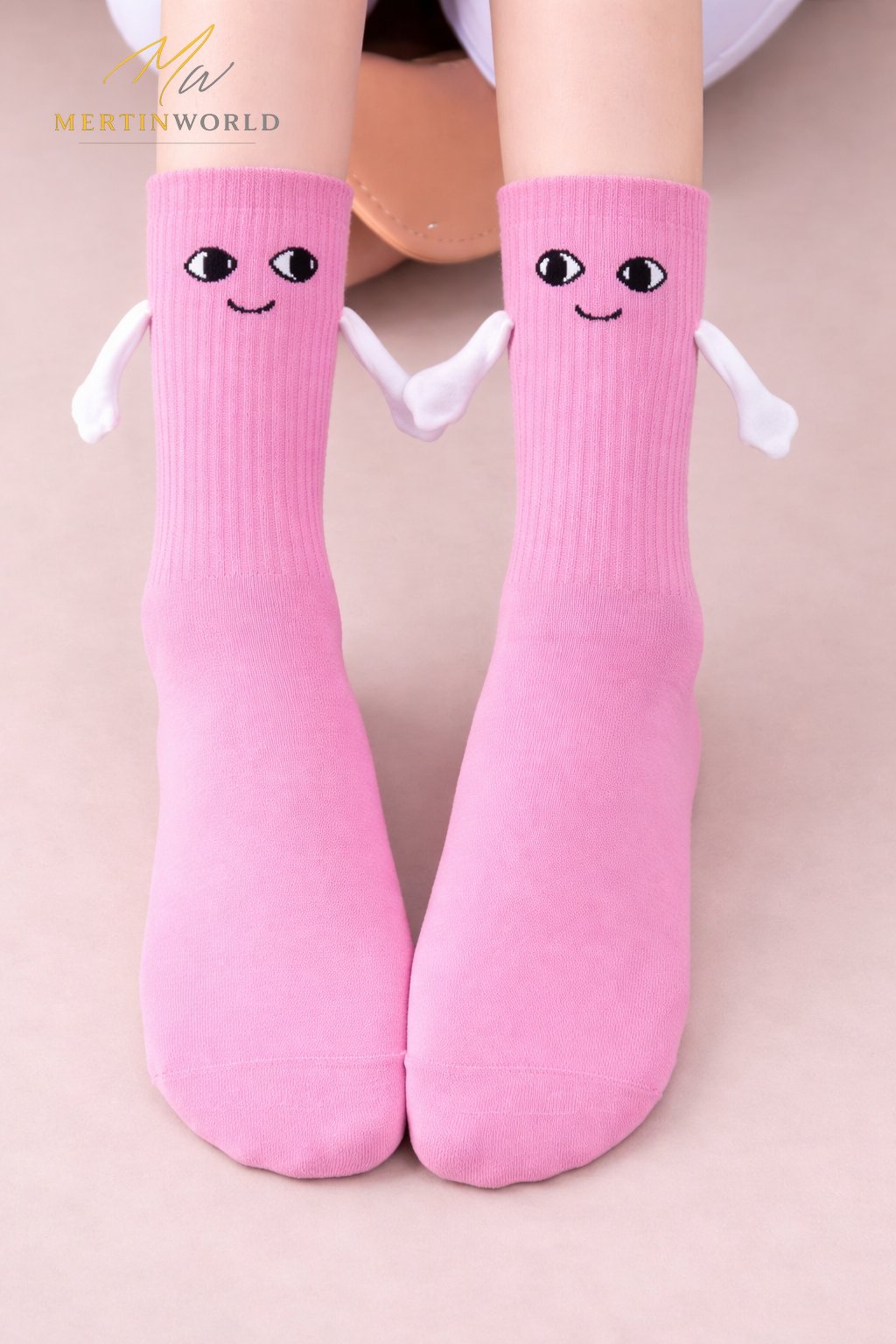 pembe-elele-miknatis-corap-12li-toptan-a8-41e.png