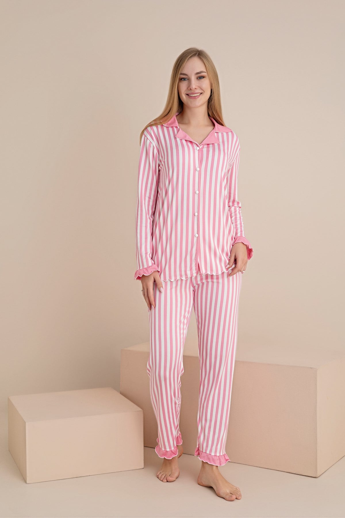 Kadın CİZGİLİ Düğmeli Fır Fır Detaylı Pijama Takımı