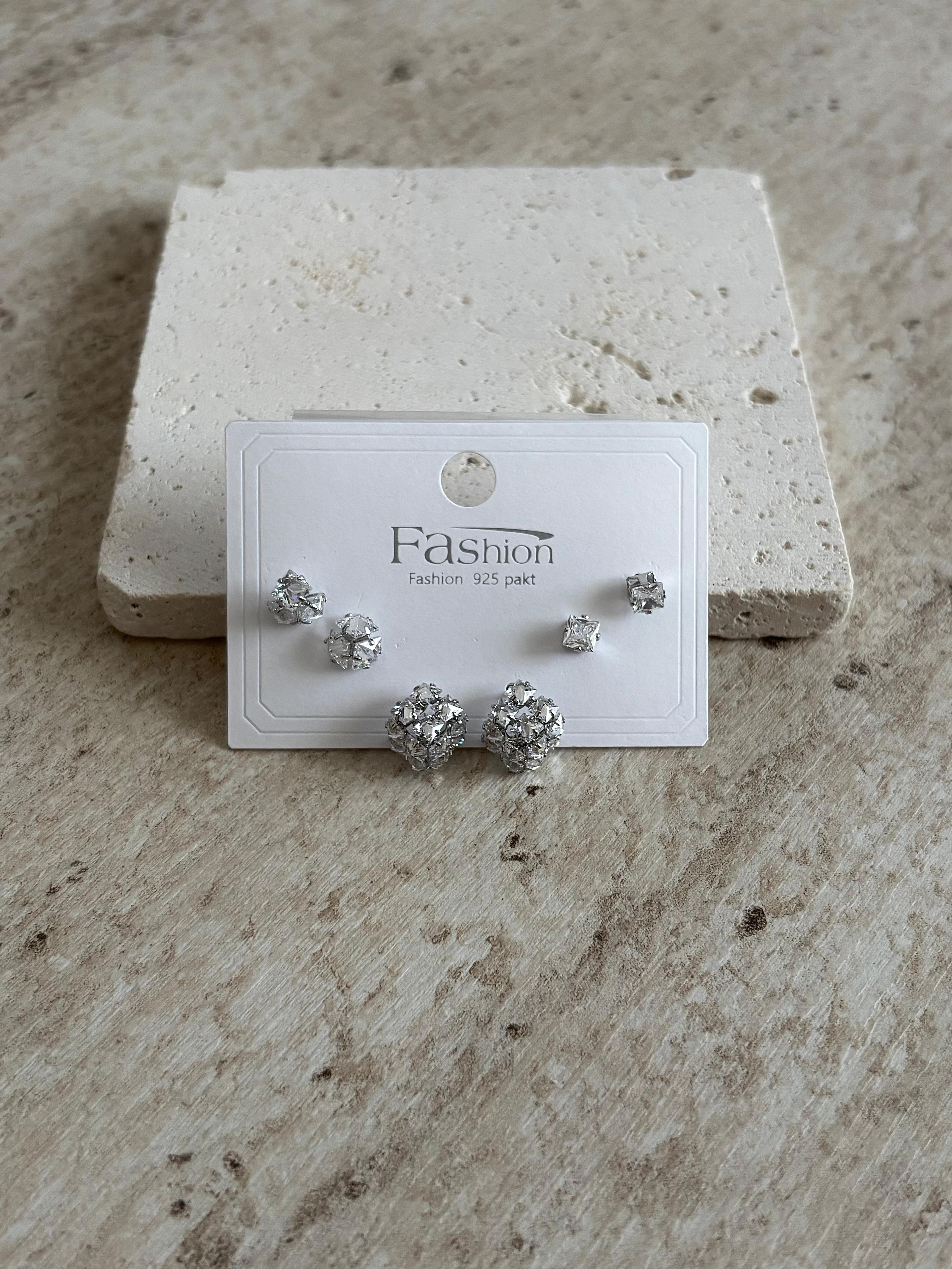 Taşlı Toplar Silver Altılı Küpe