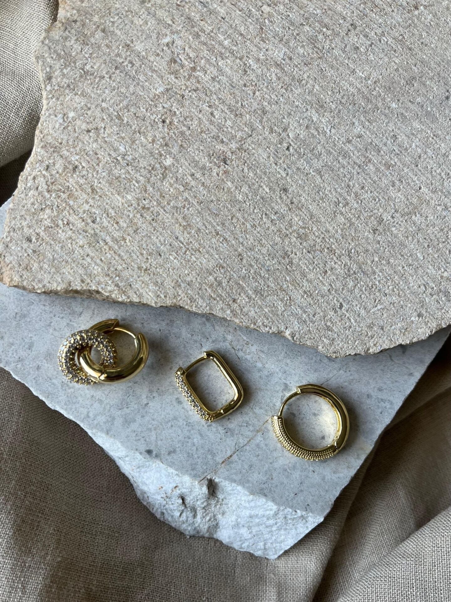 YSX Jewelry Altın Renkli Üçlü Küpe Seti