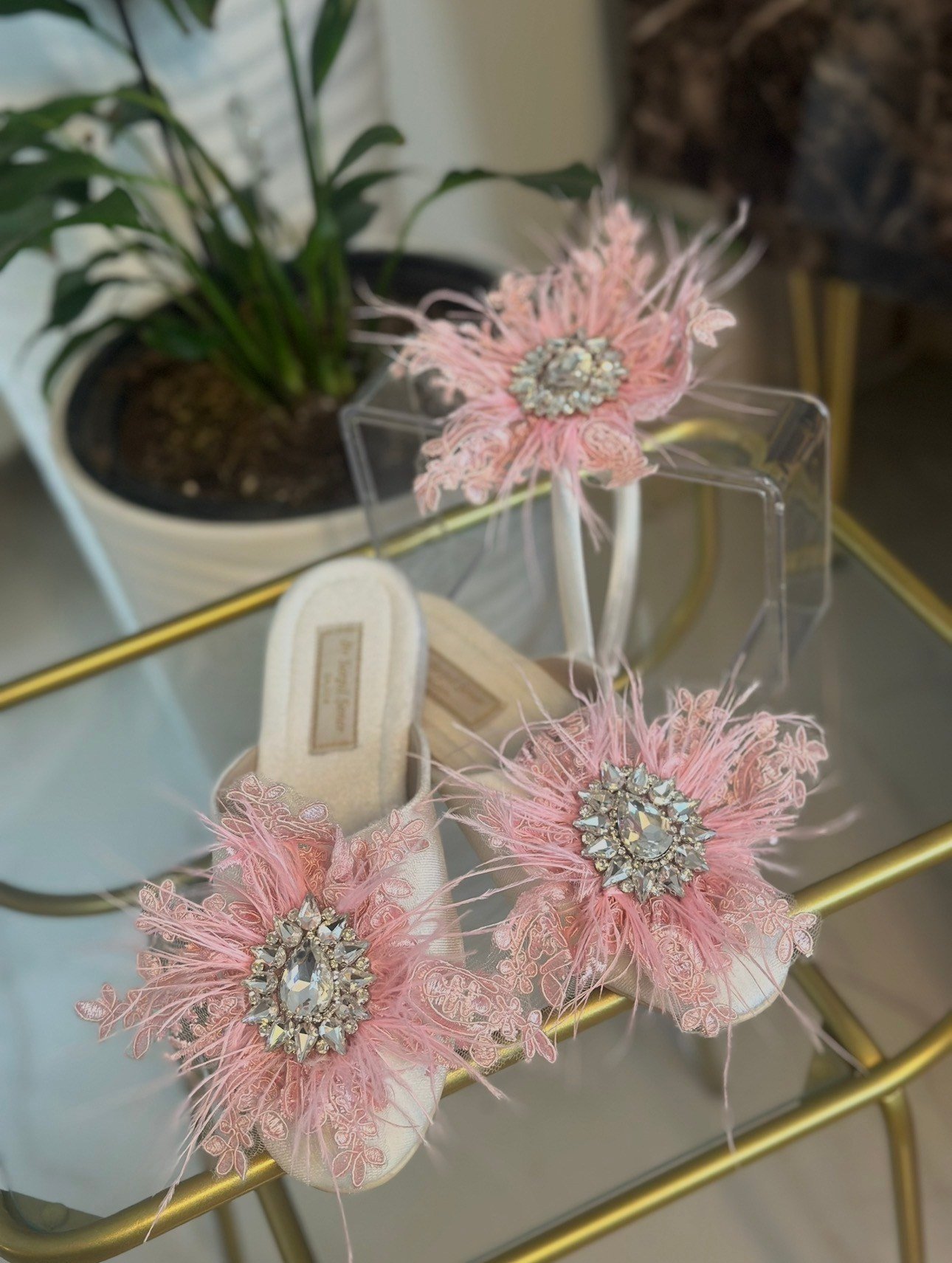 Pembe Dantelli Premium Terlik taç