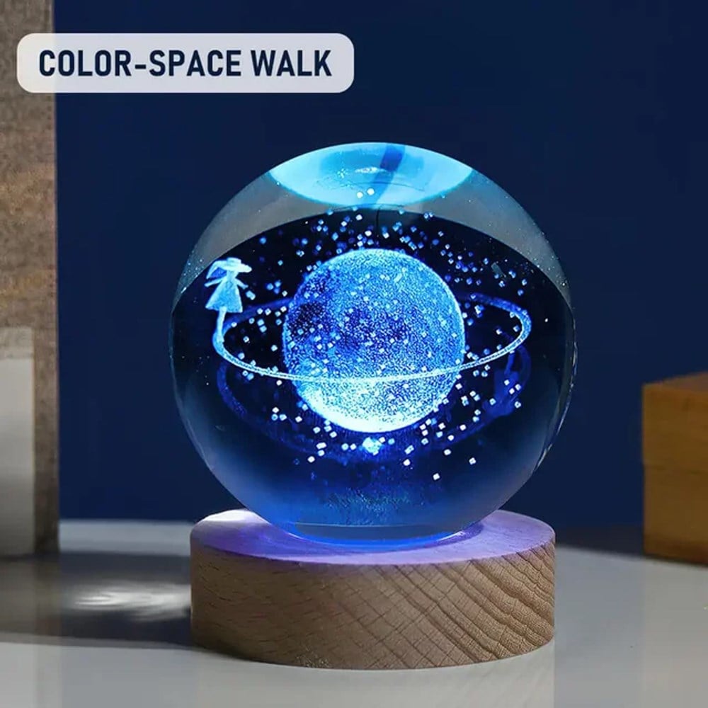 Işıklı Kristal Cam Küre - Satürnlü Kız Tasarımlı - Ahşap Altlıklı - USB Bağlantılı