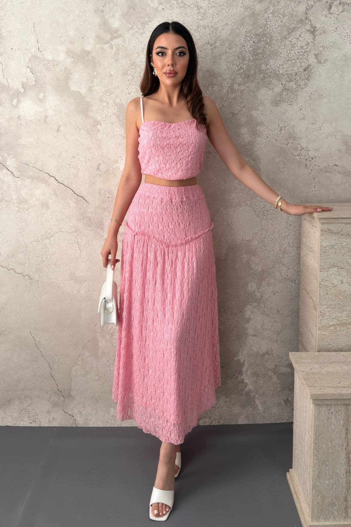 Pembe Dantel Bluz Ve Fırfırlı Etek Takım