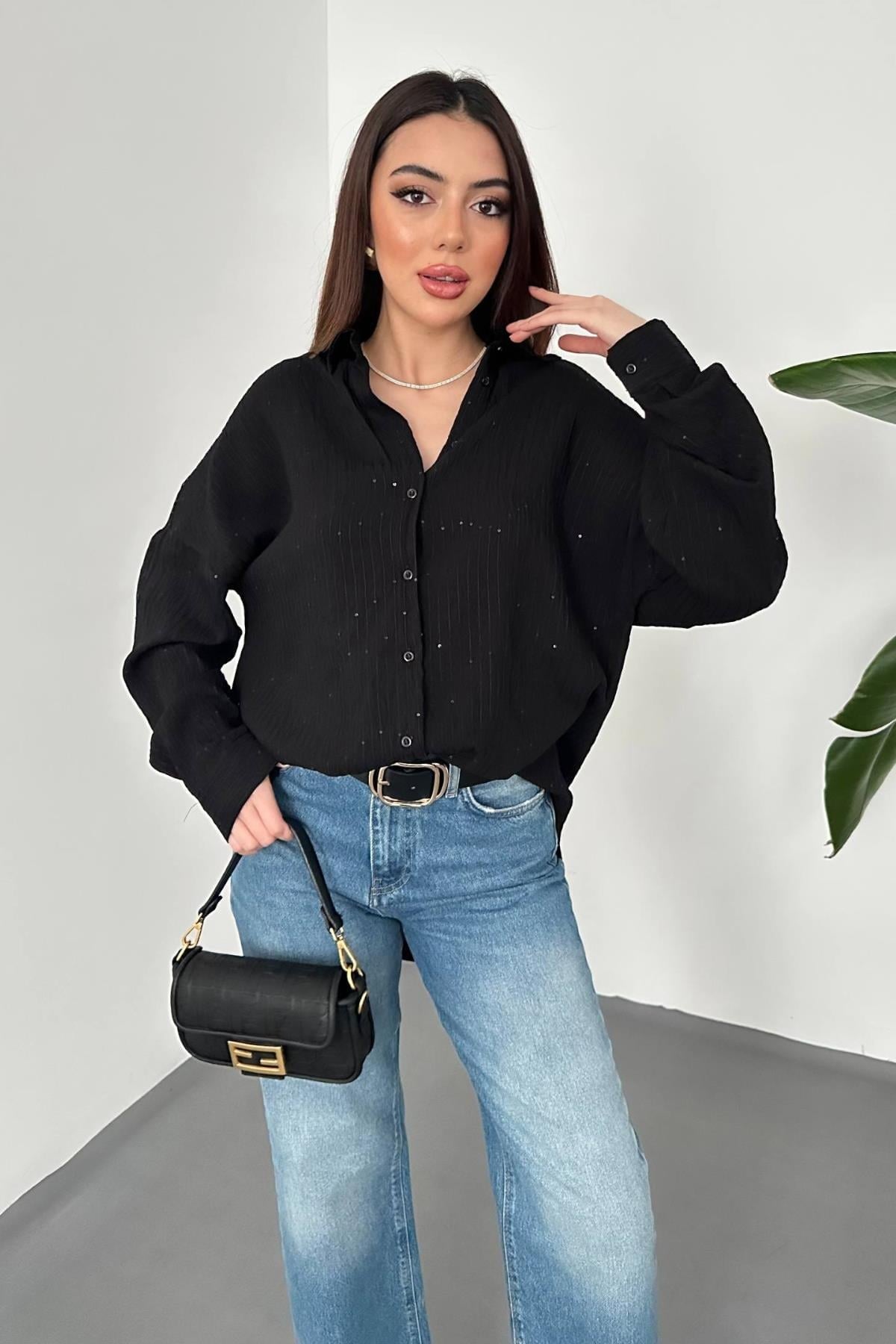 Siyah Nakışlı Oversize Gömlek