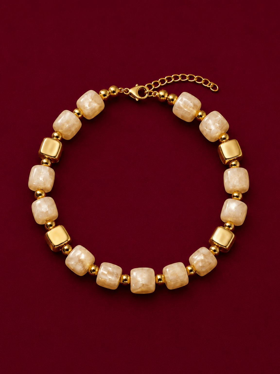 Moon Beige Kolye