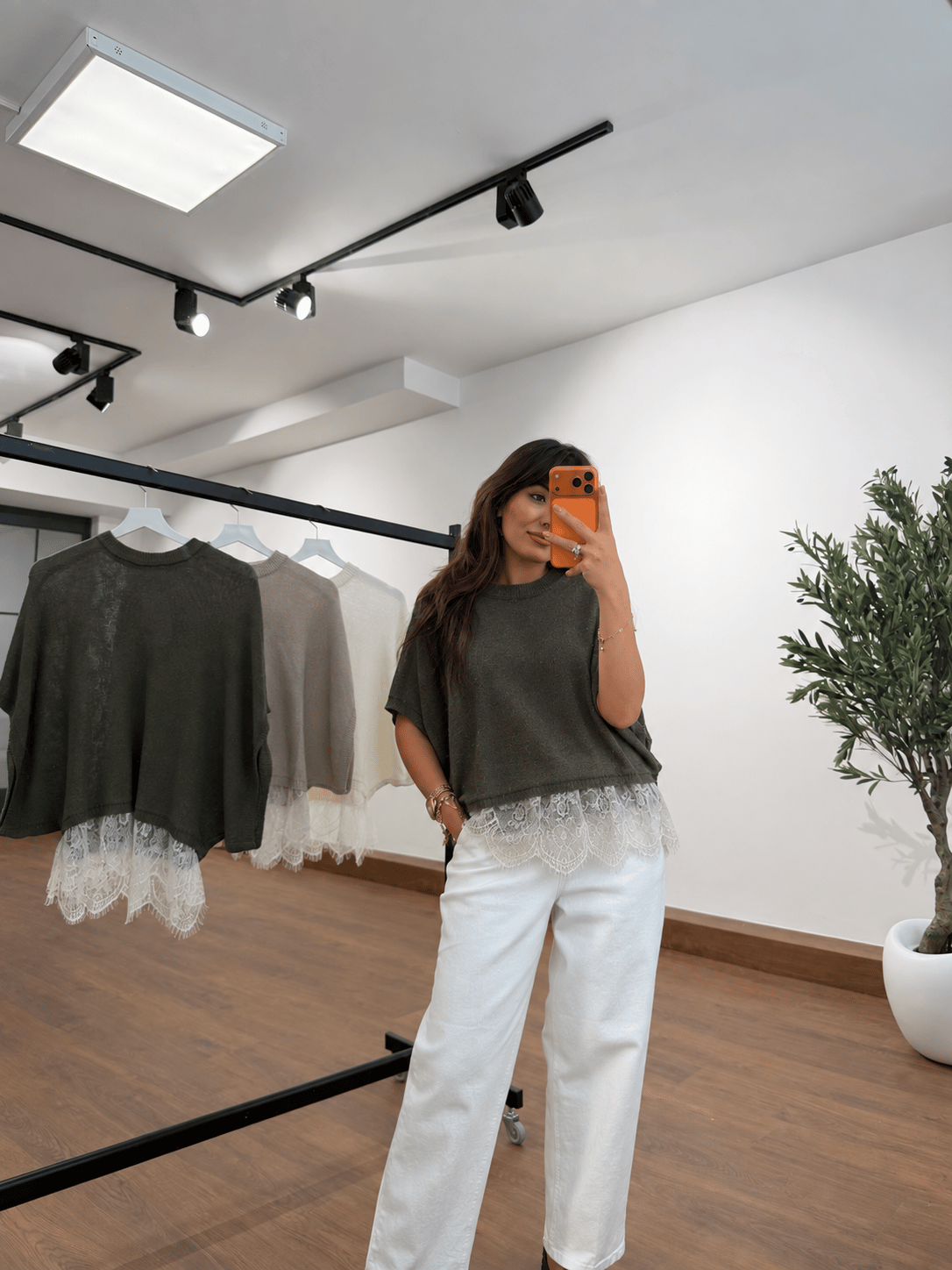 Dantel Detaylı Triko Bluz Haki