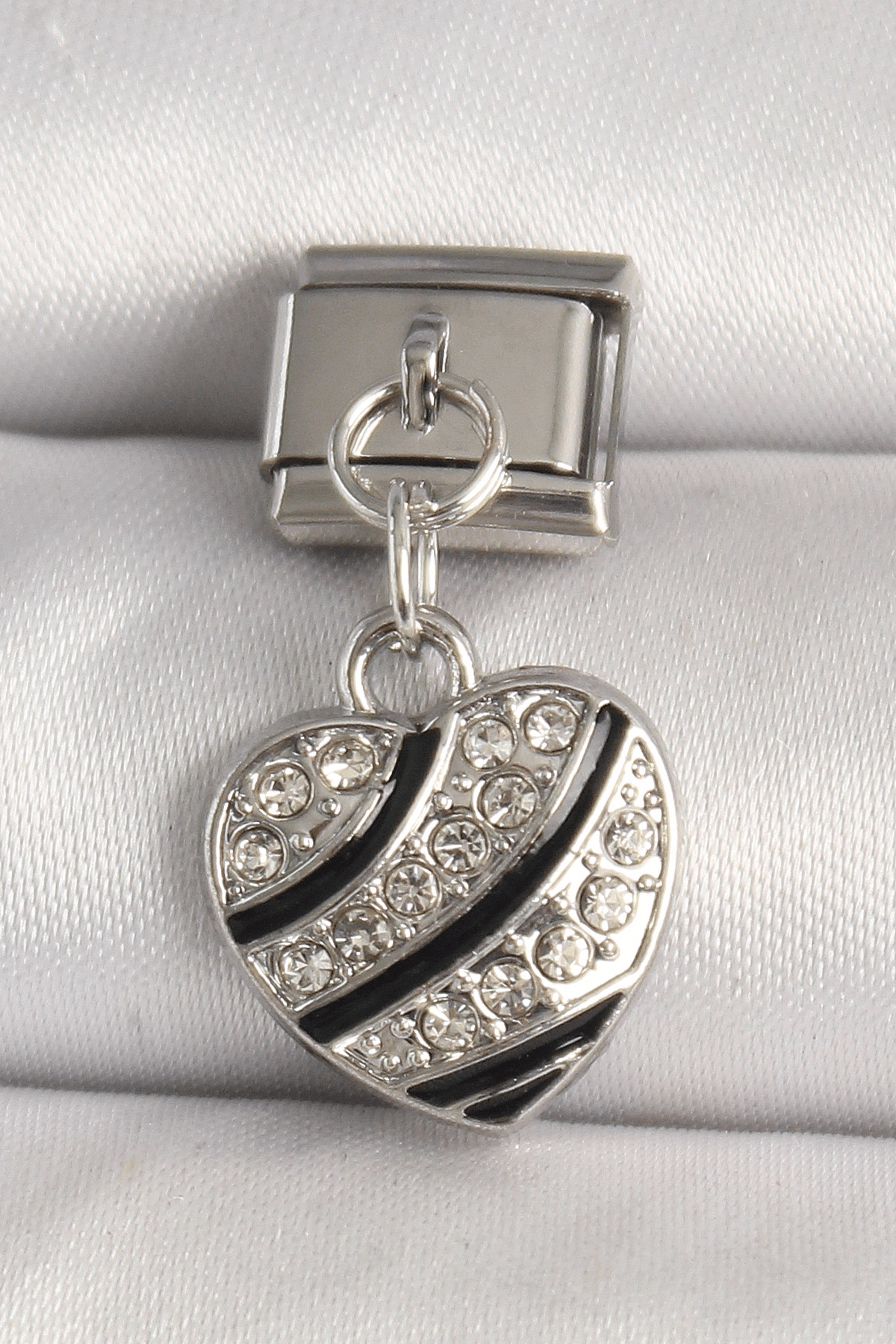 316L Çelik Gümüş Renk Zirkon Taşlı Kalp Model Nomination Charm