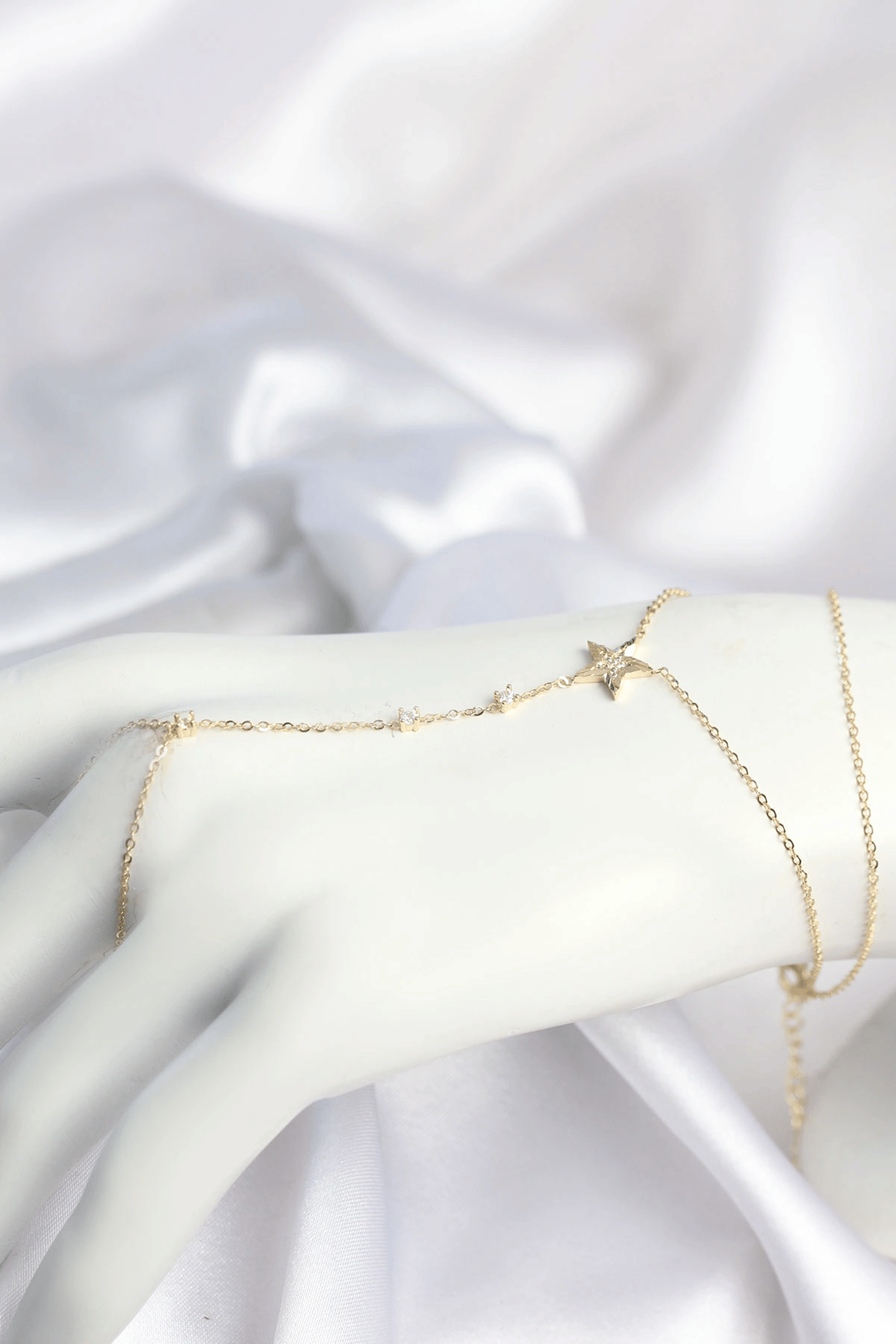 Gold Renk Yıldız Model Pirinç Kadın Şahmeran