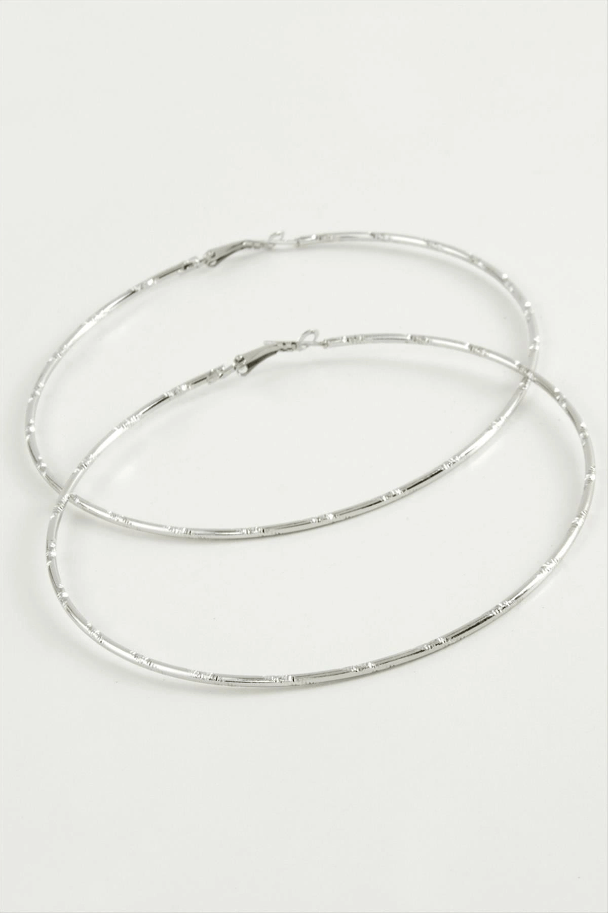 Noktalı Metal Halka Küpe 8-9-10 cm