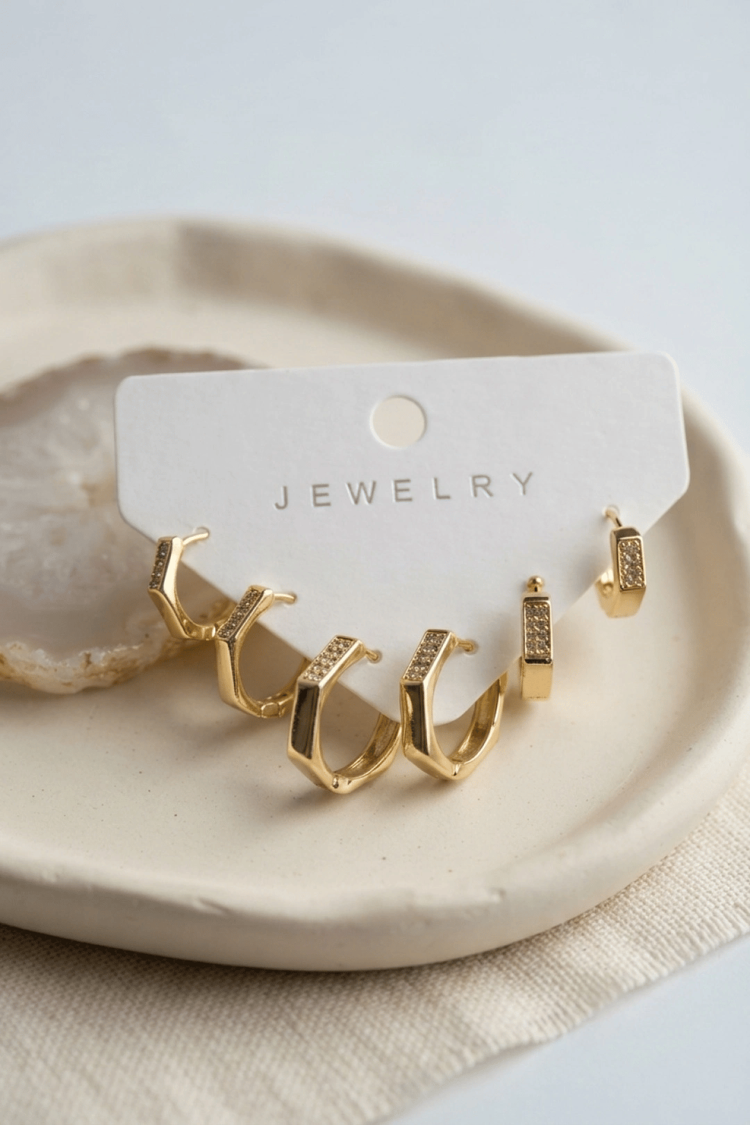 Petek Model Gold Renk Zirkon Taşlı Pirinç Kadın Küpe Seti