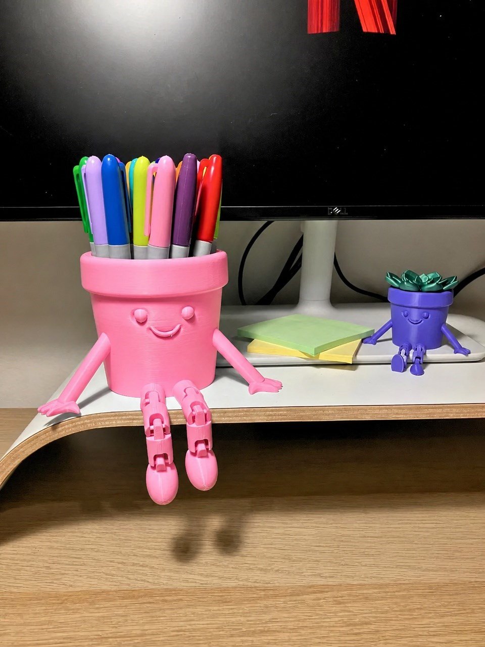 3d Baskı Hareketli Gülen Kalemlik - Eklemli Masaüstü Organizer - Pembe Çok Renkli