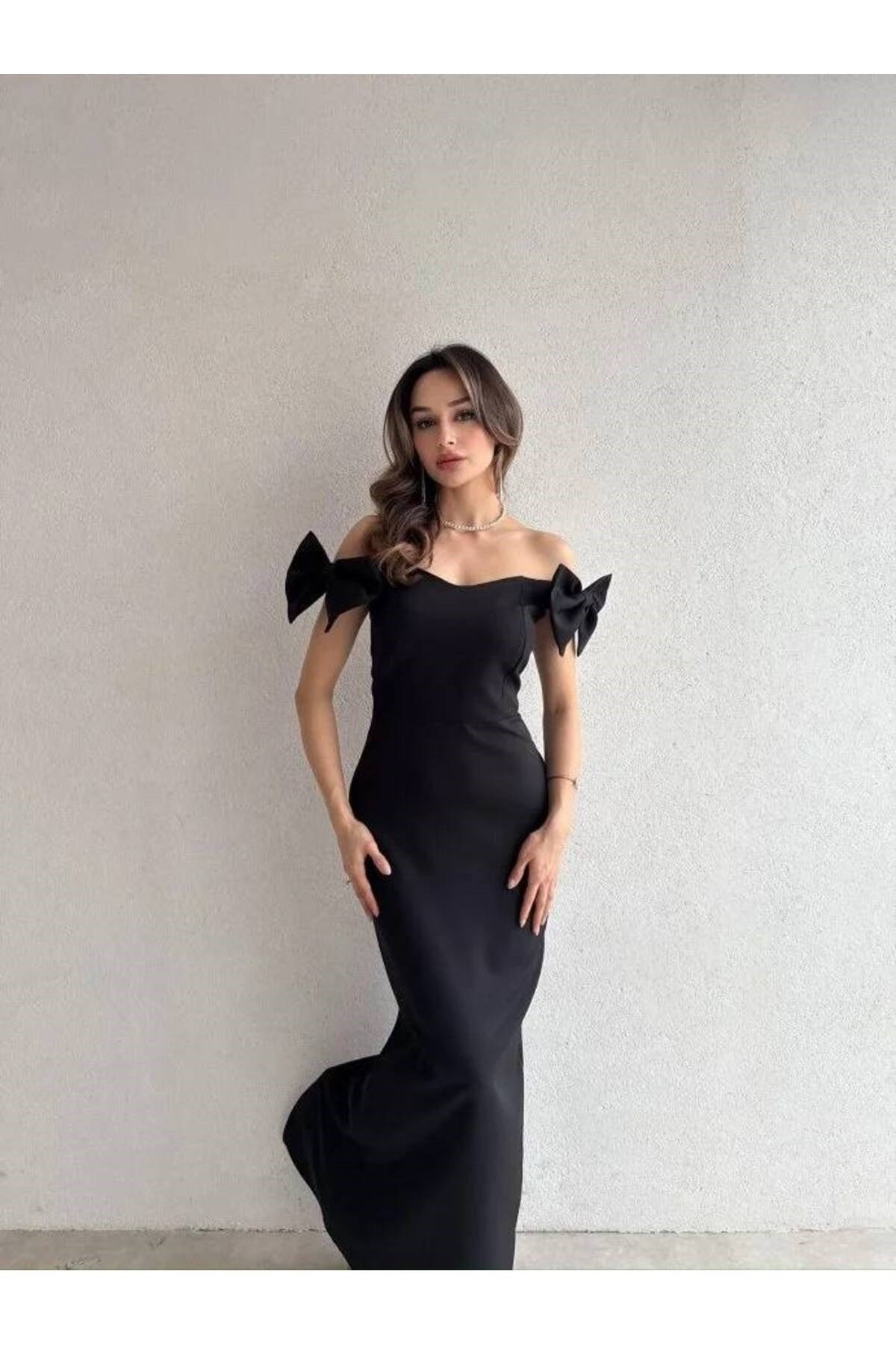Fiyonklu Askılı Maxi Elbise