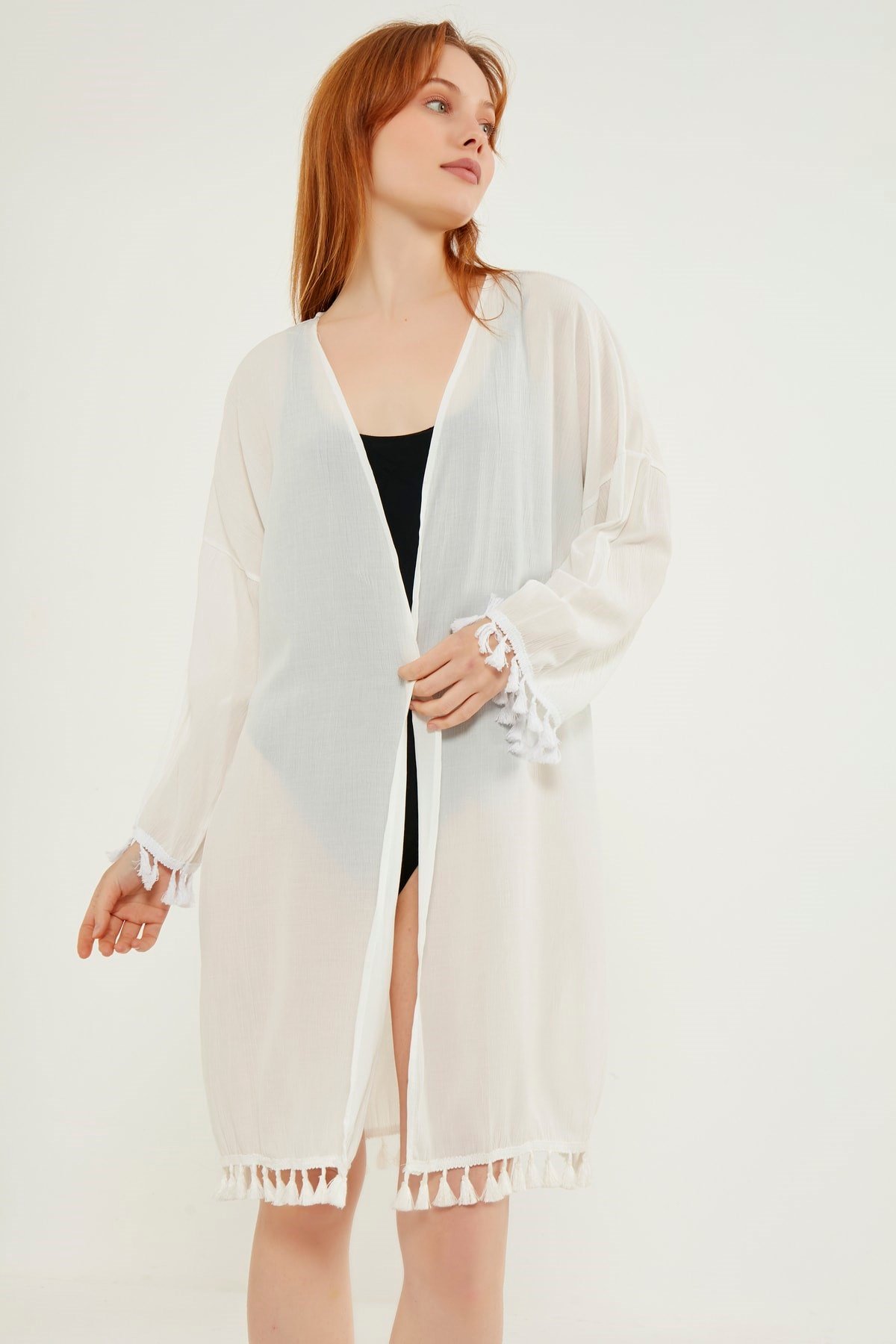 Kadın Beyaz Püsküllü Viskon Kimono