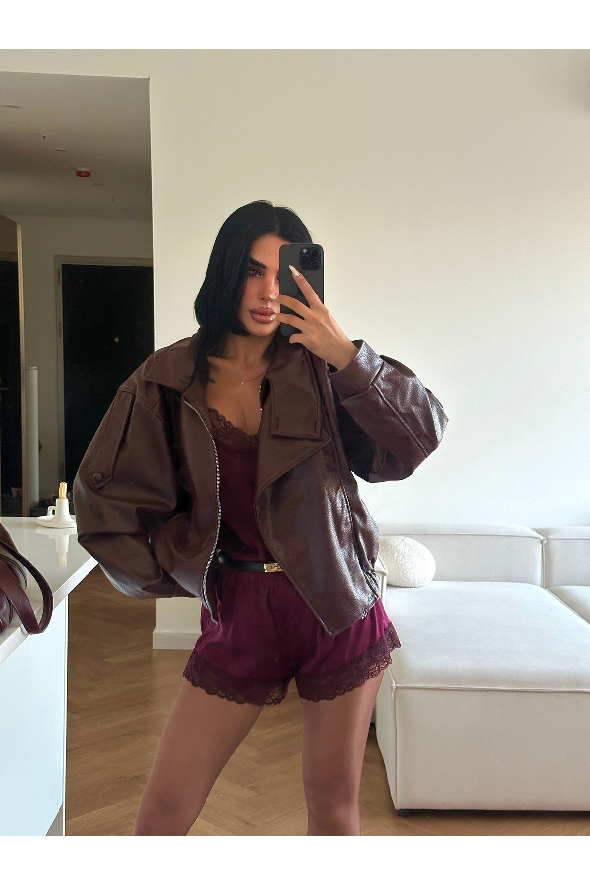 Kadın Viral Model Dik Yaka Fermuarlı Deri Ceket
