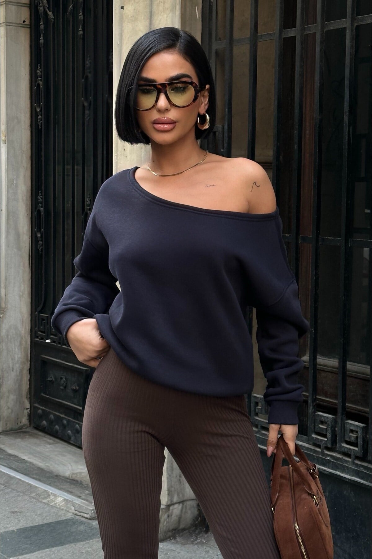 Omuz Detaylı Uzun Kollu Zr Model Sweatshirt