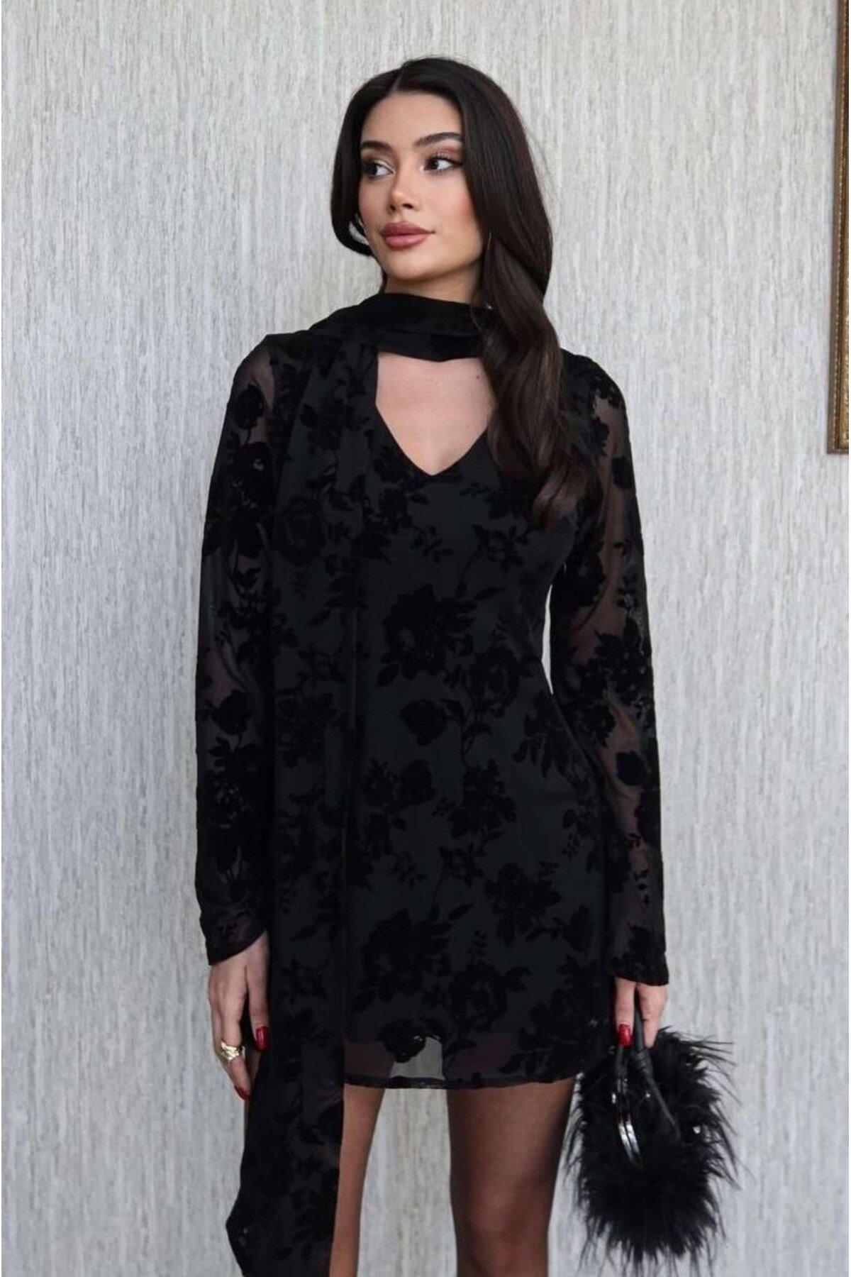 Zr Model Tül Detay Fularlı Elbise