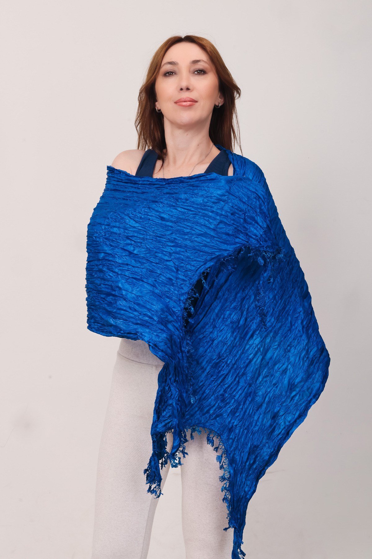 Shawl: Lüks Saten İpek Saks Mavisi Krinkle Şal (68x190 cm)