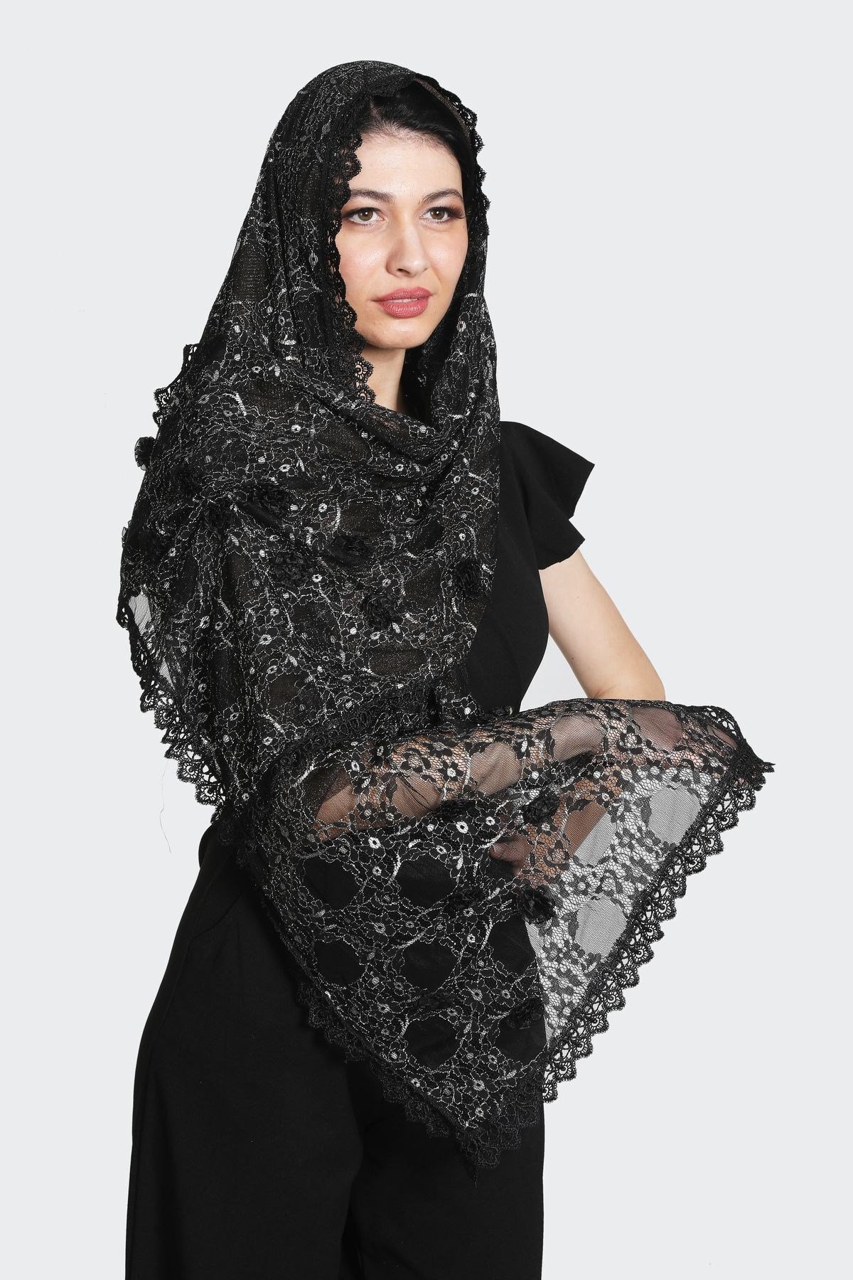 Siyah Renk %50 Pamuk %50 Ipek(EL IŞİ DANTEL\ŞAL)