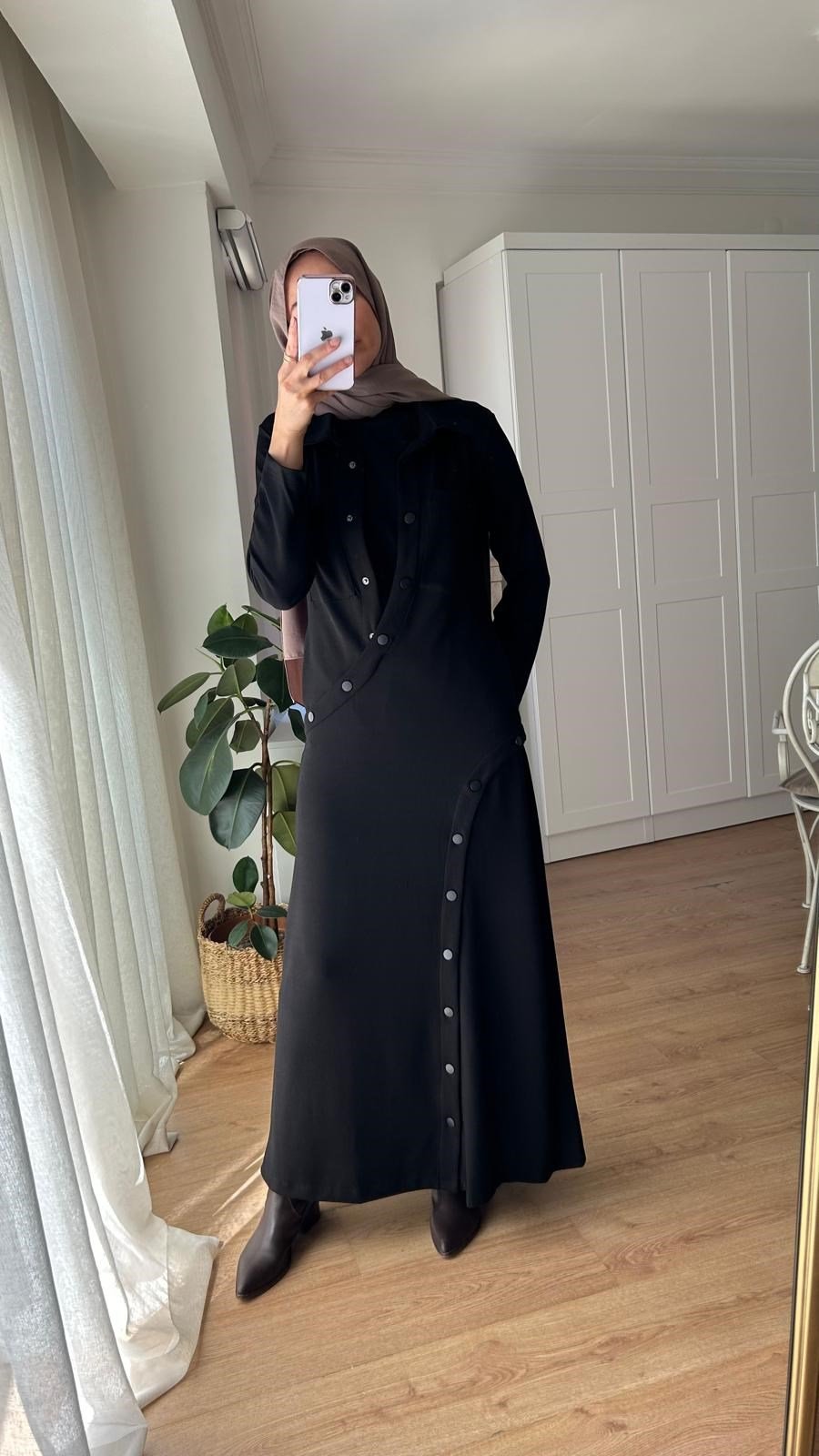 MAXİ BOY ÇITÇIT DETAYLI TASARIM ELBİSE