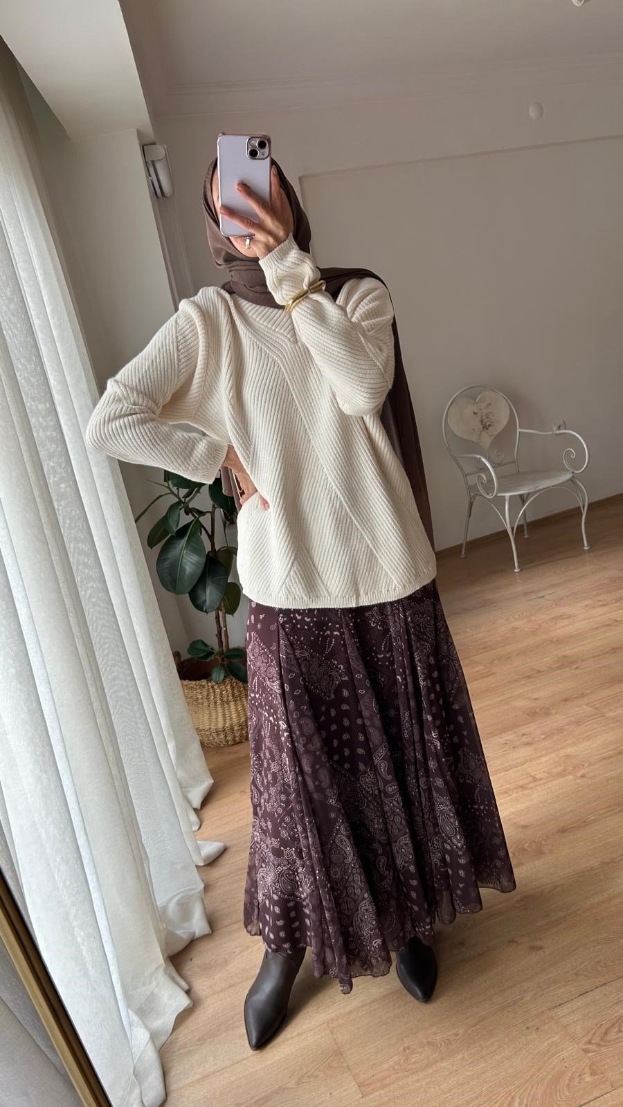 V YAKA YÜRÜTMELİ KAZAK