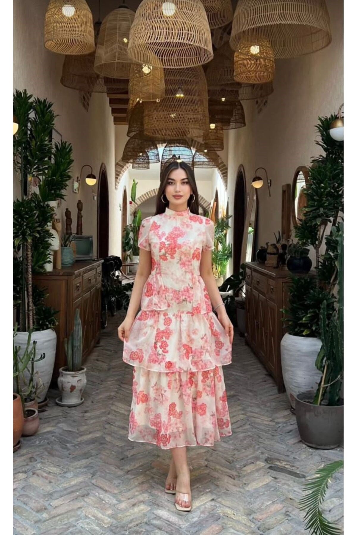 Pembe Sakura Çiçeği Desenli Elbise