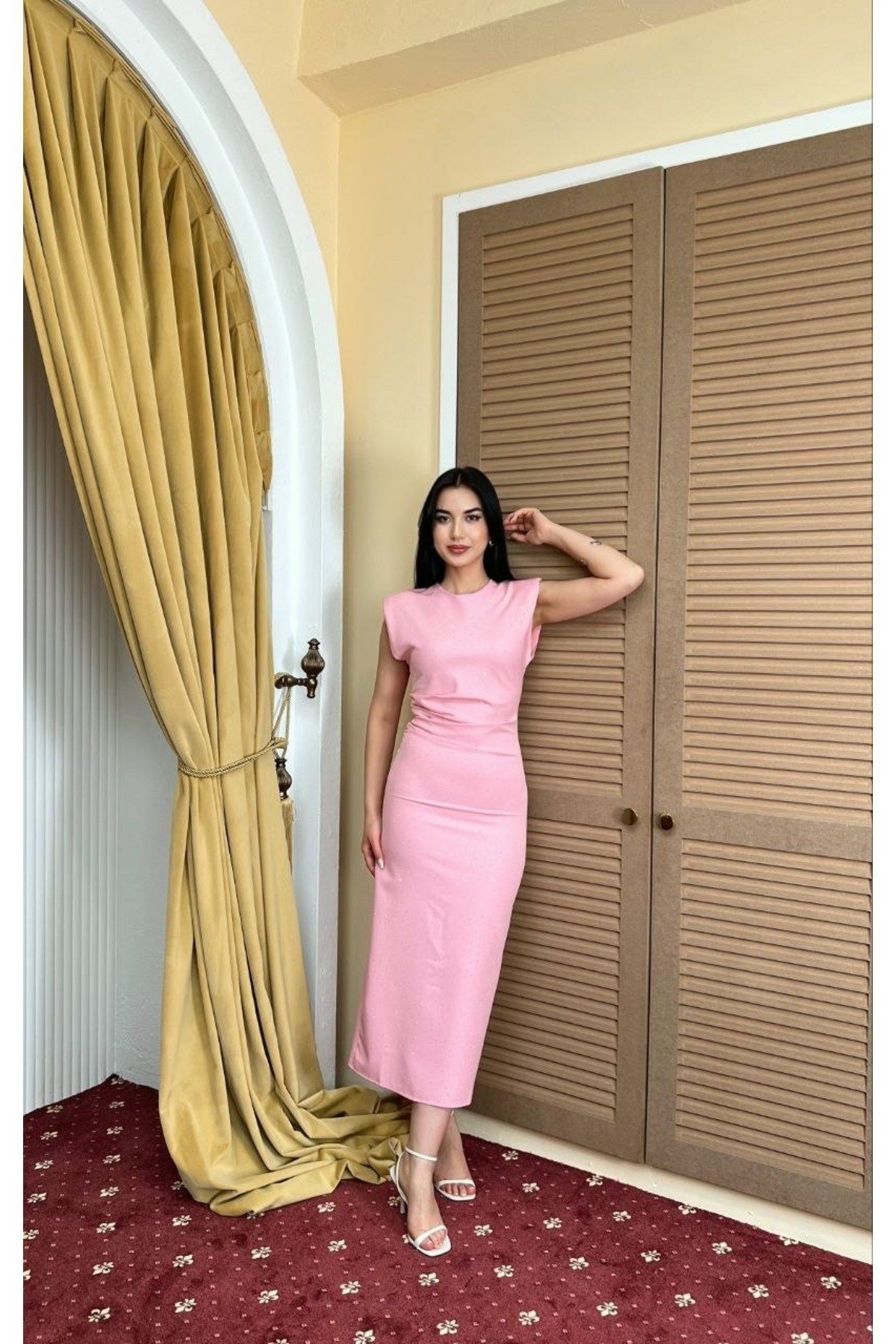 Taşlı Slim Fit Vatkalı Uzun Pembe Elbise