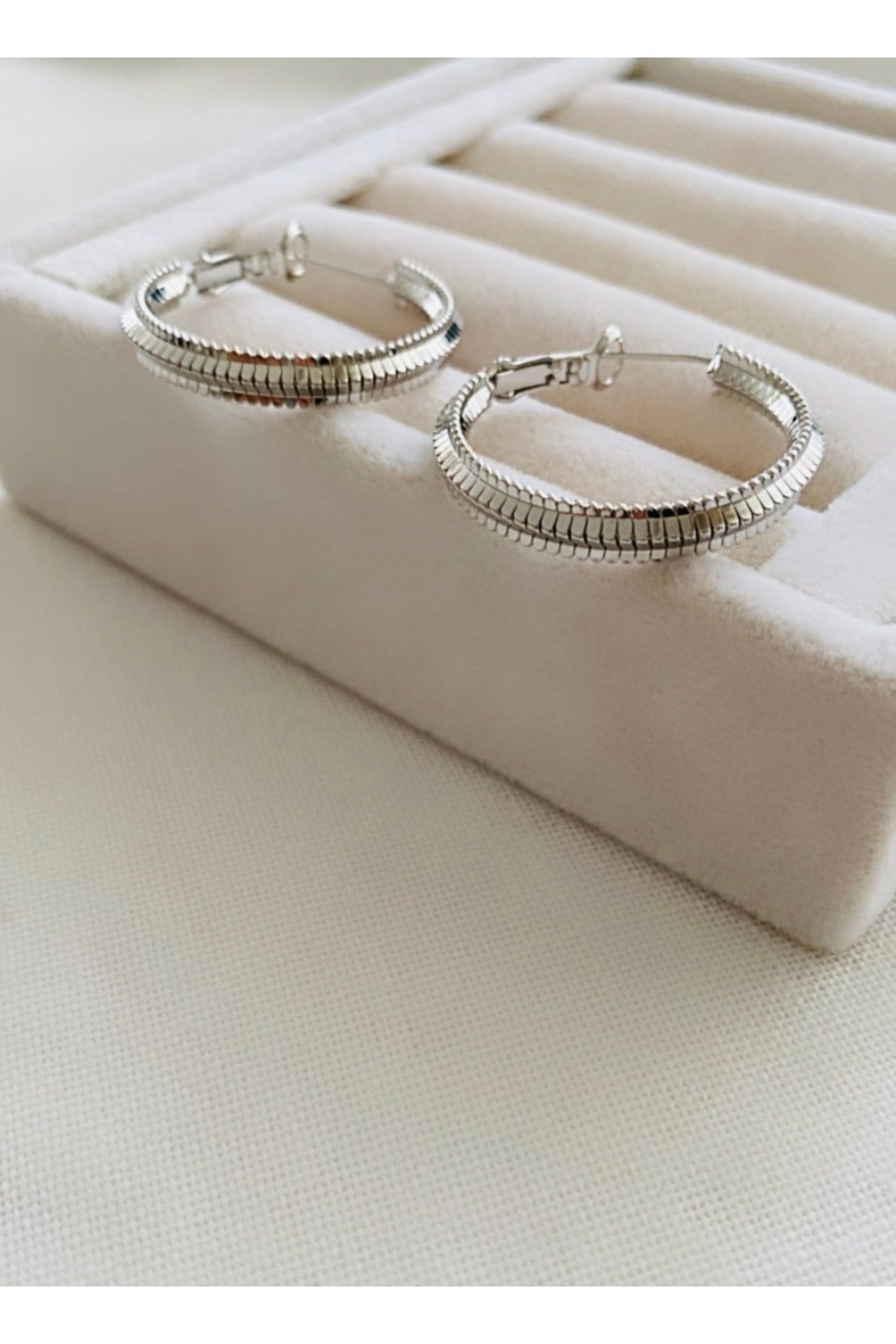Çelik Balık Sırtı Model Halka Küpe  ( 3 cm)
