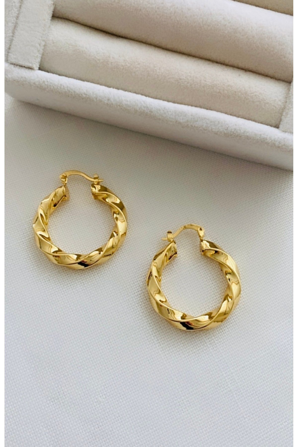 Çelik Burma Model Halka Küpe (3 cm)