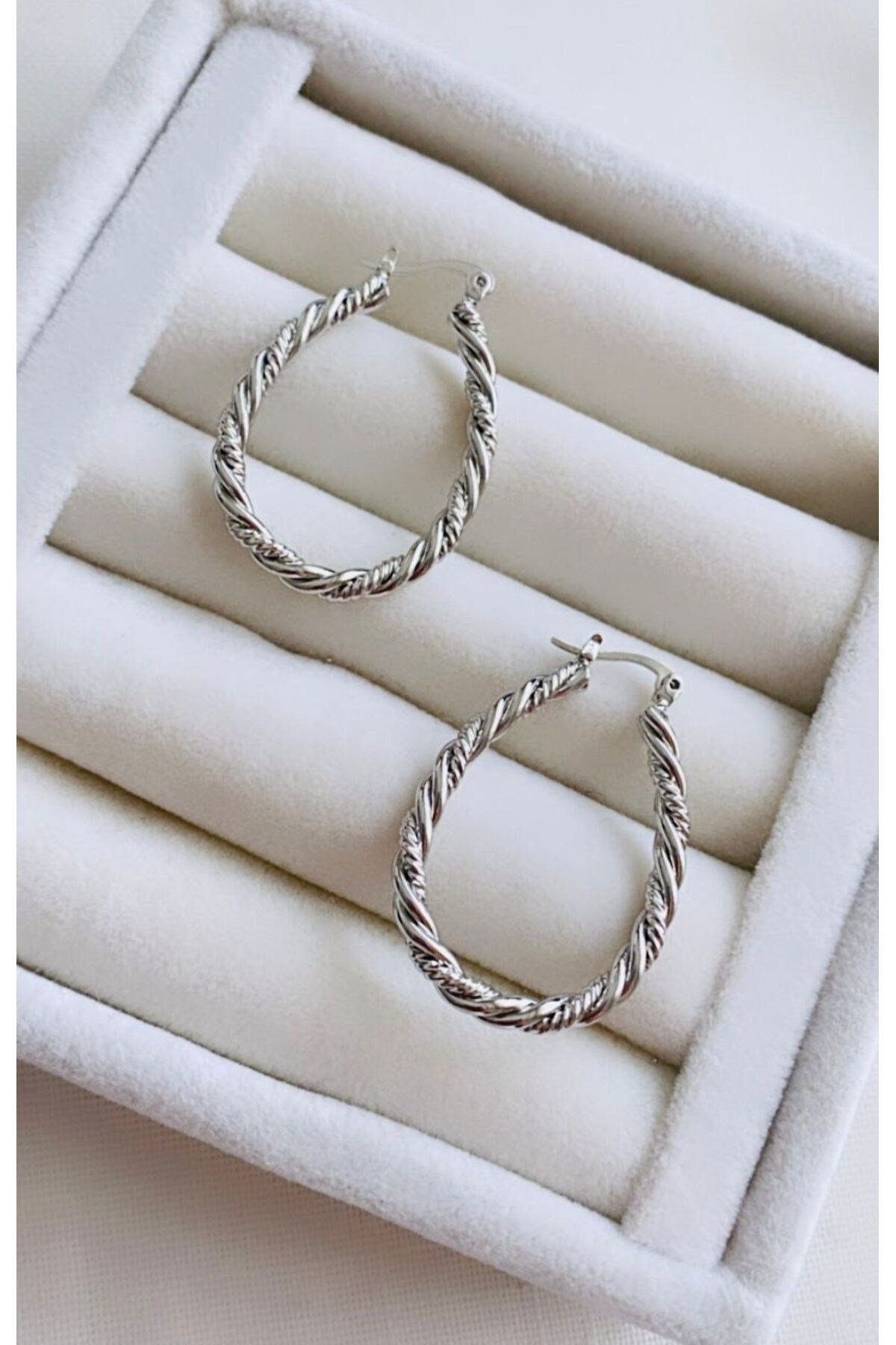 Çelik Oval Burgu Küpe (3,5 cm)