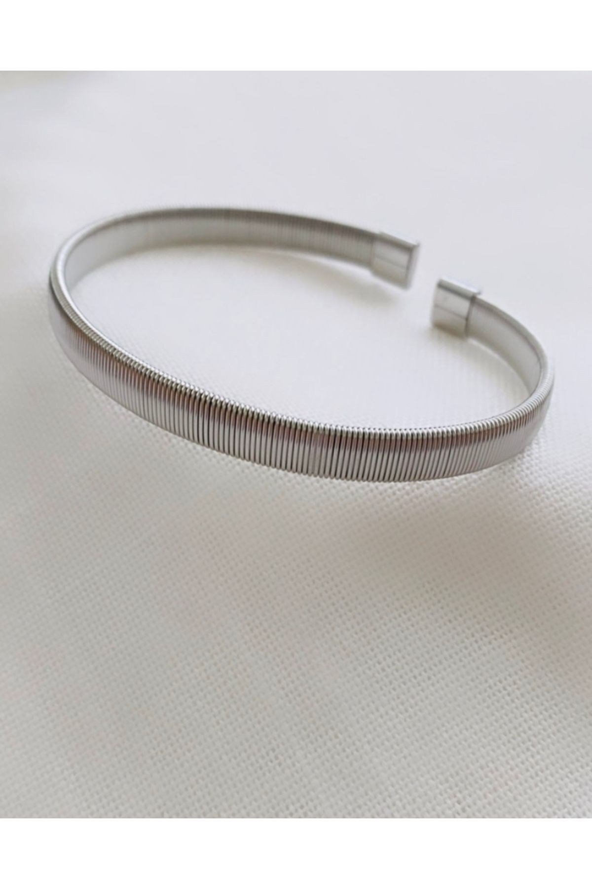 Çelik Tırtıklı Model Unisex Kelepçe Bileklik (5 mm)