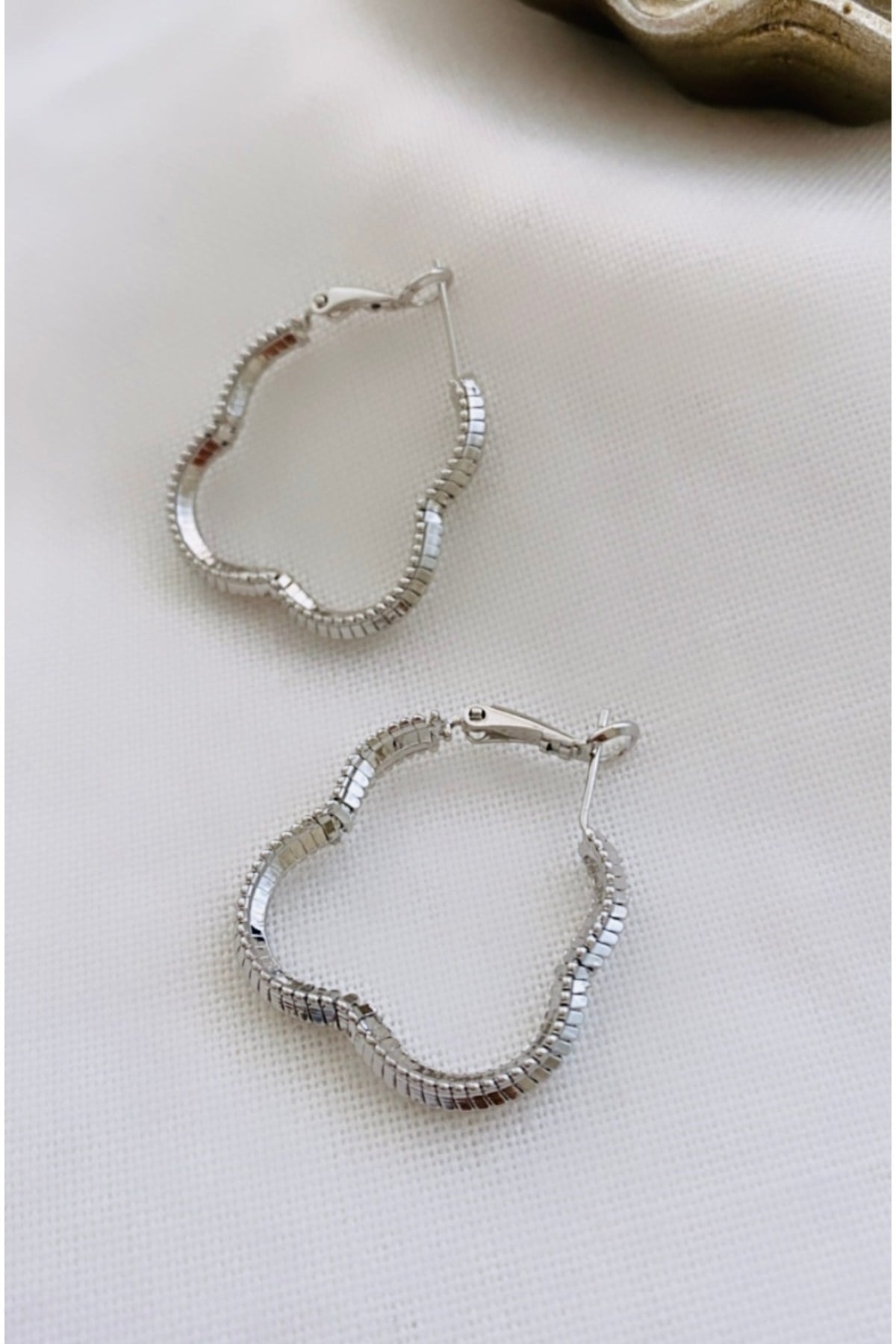 Çelik Yonca Tasarım Küpe (3,5 Cm)